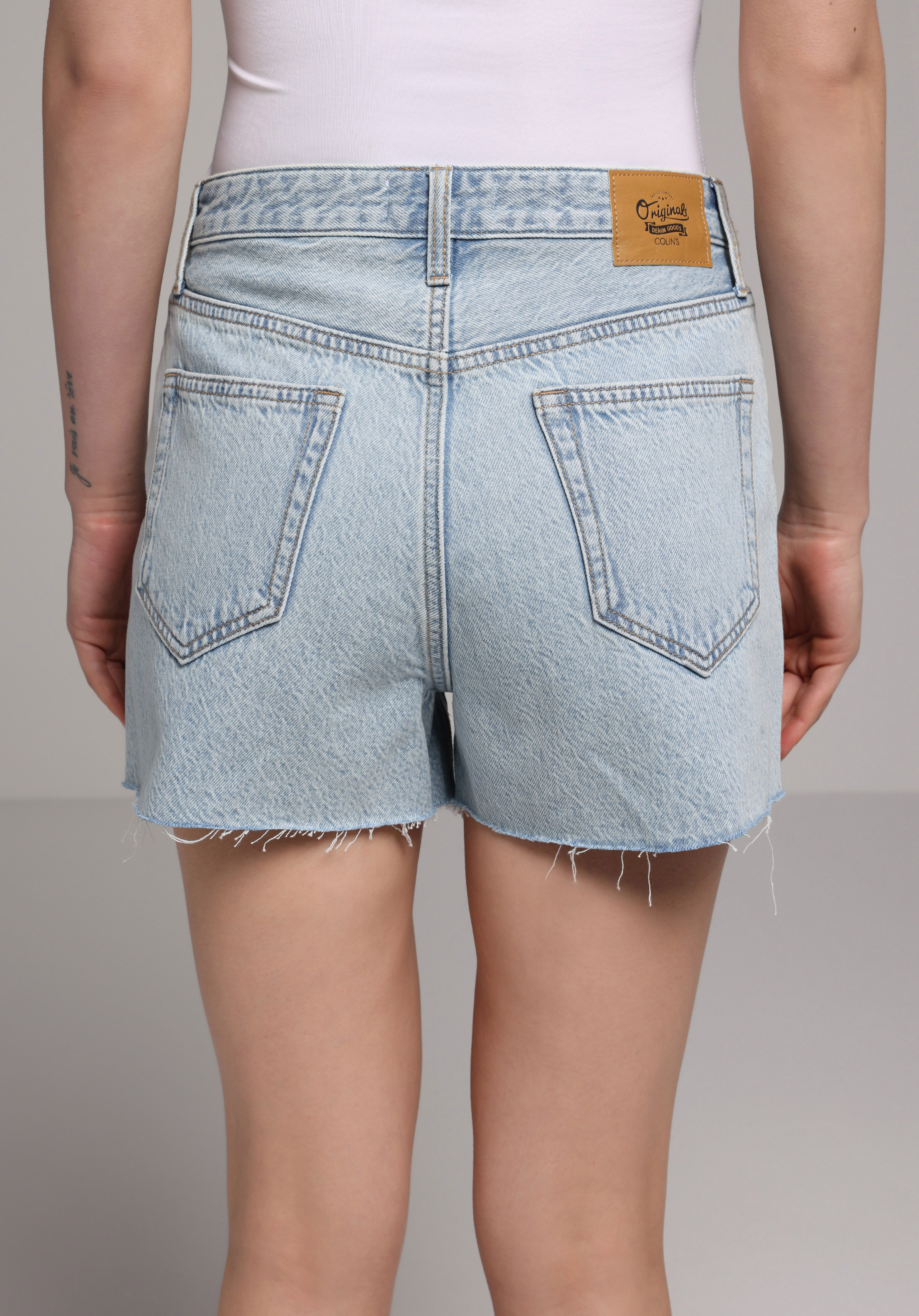 Mom Fit Orta Bel Düz Kadın Bleach İndigo Denim Jean Şort