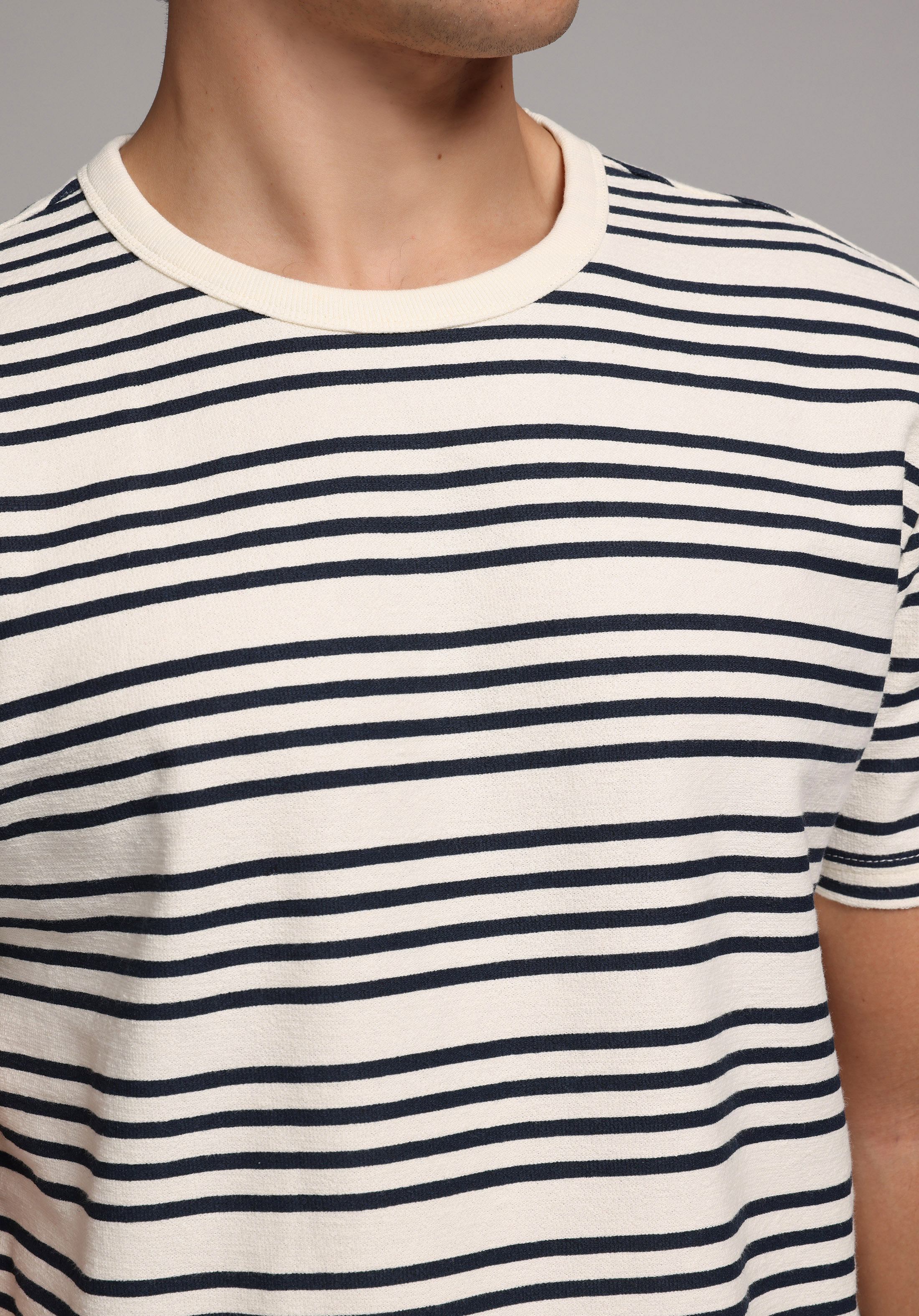 Regular Fit Yuvarlak Yaka Çizgili Erkek Lacivert Kısa Kol Tişört