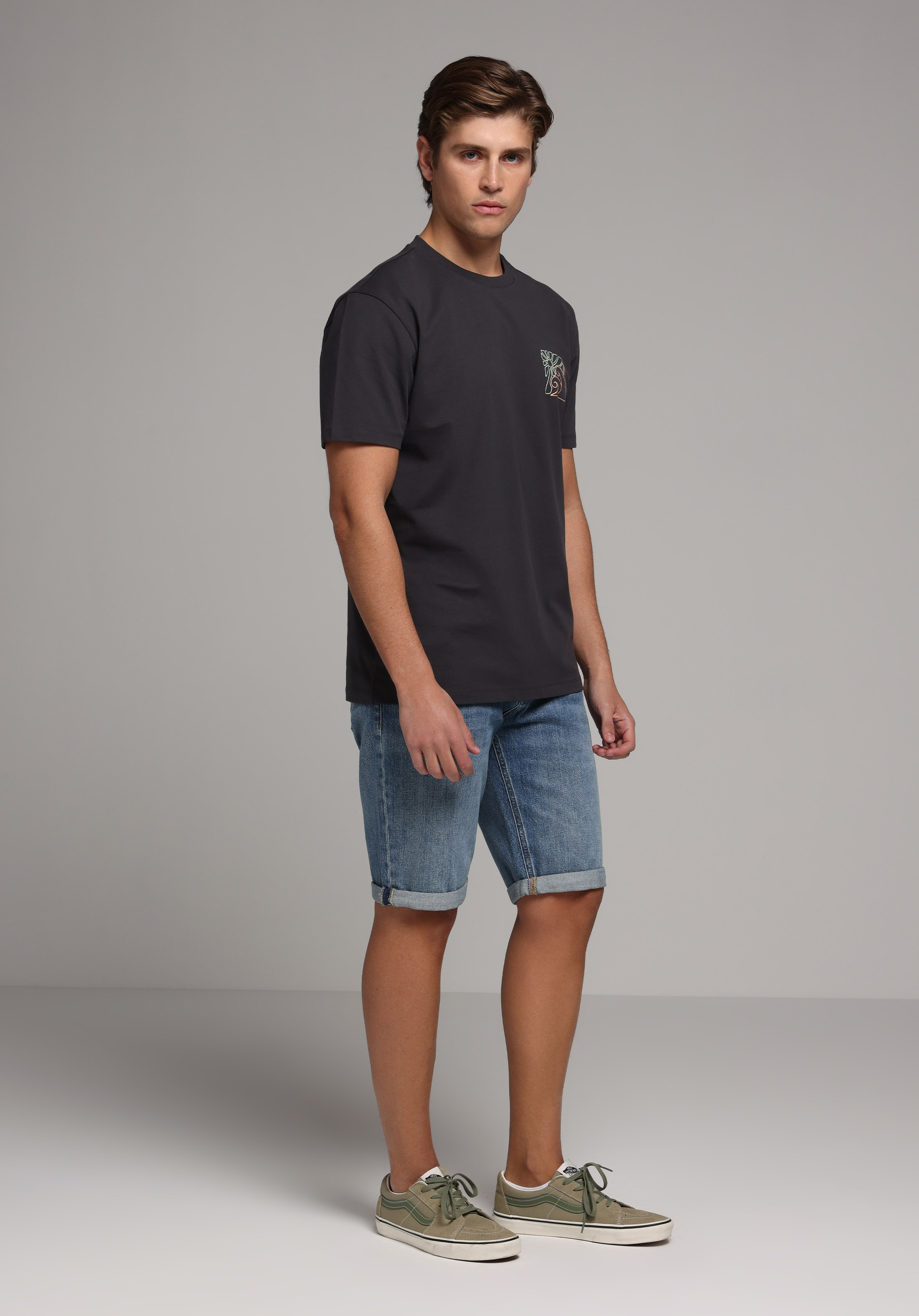 Regular Fit Yuvarlak Yaka Düz Erkek Gri Kısa Kol Tişört