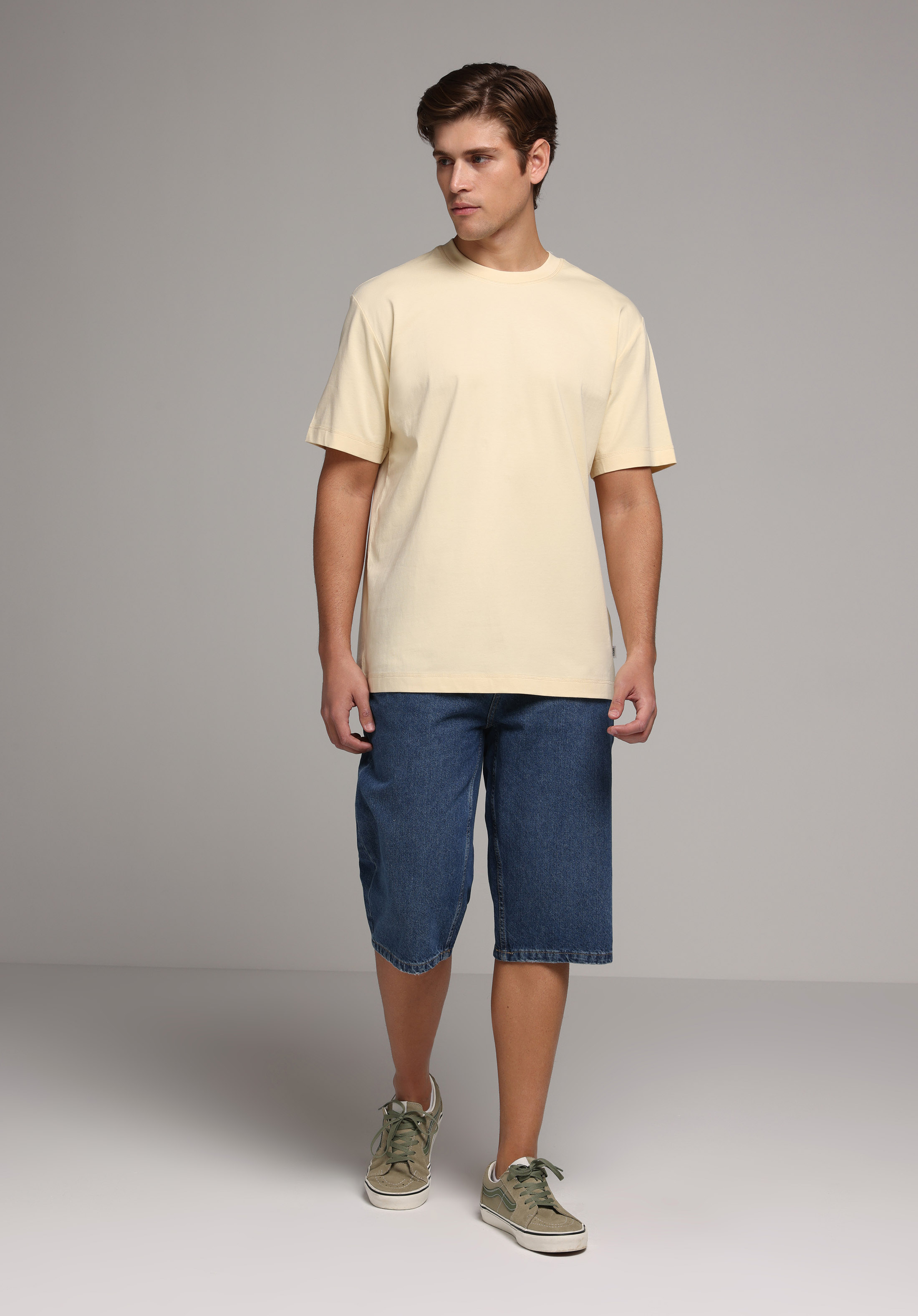 Straight Fit Orta Bel Düz Erkek Mid İndigo Denim Jean Şort