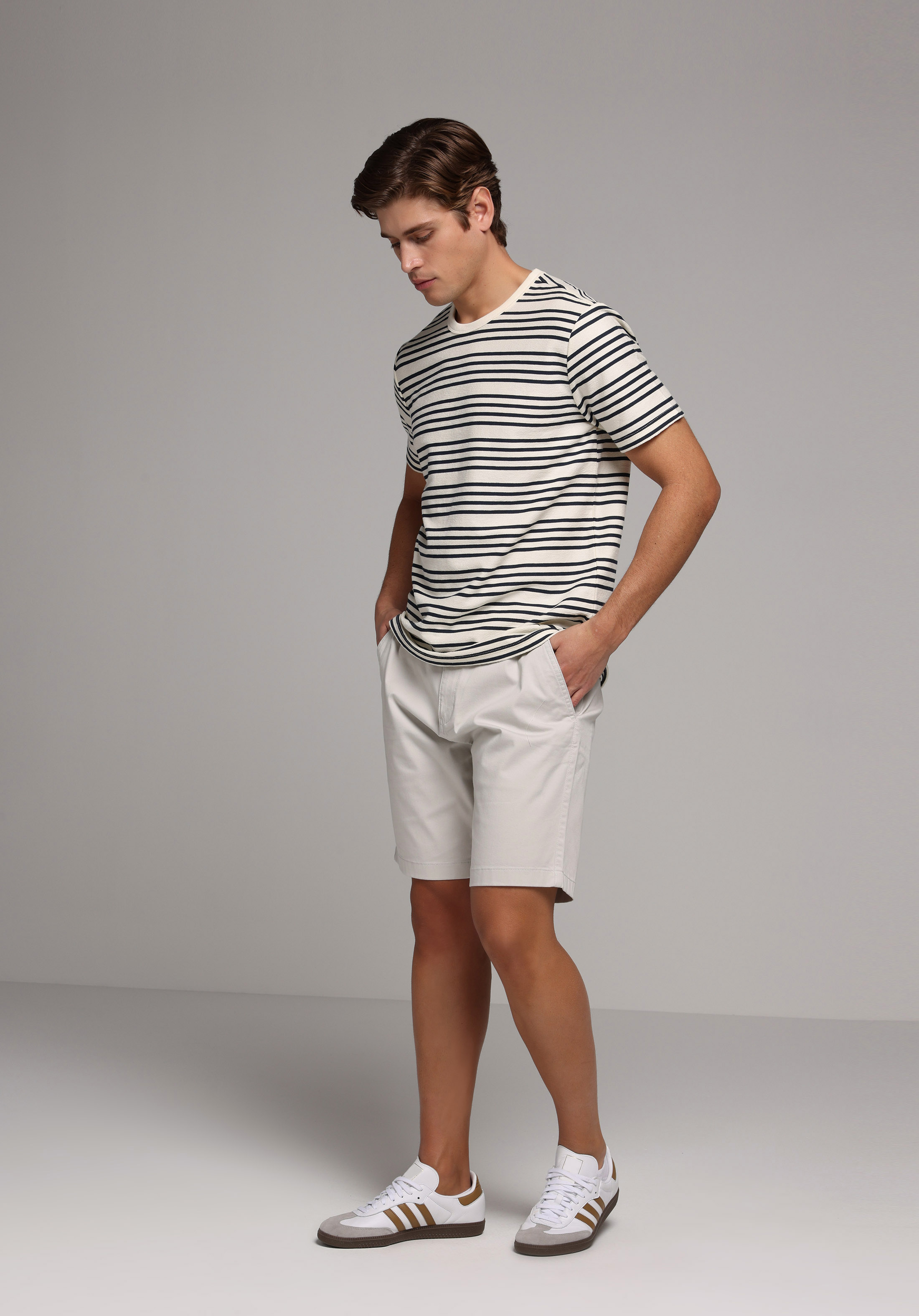 Regular Fit Orta Bel Düz Erkek Taş Şort