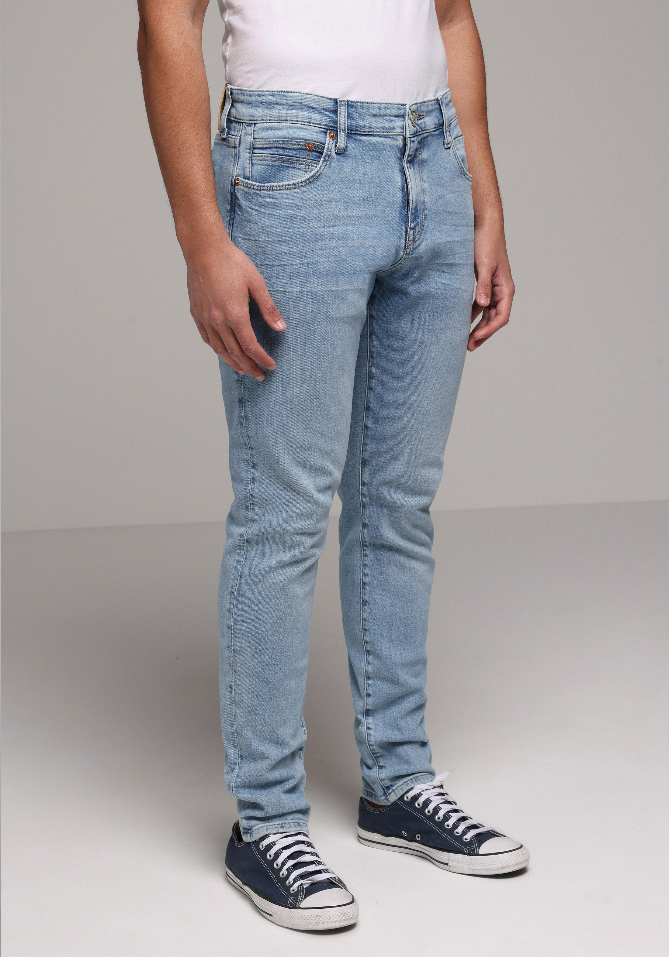 Slim Fit   Erkek Light İndigo Denim Jean Pantolon