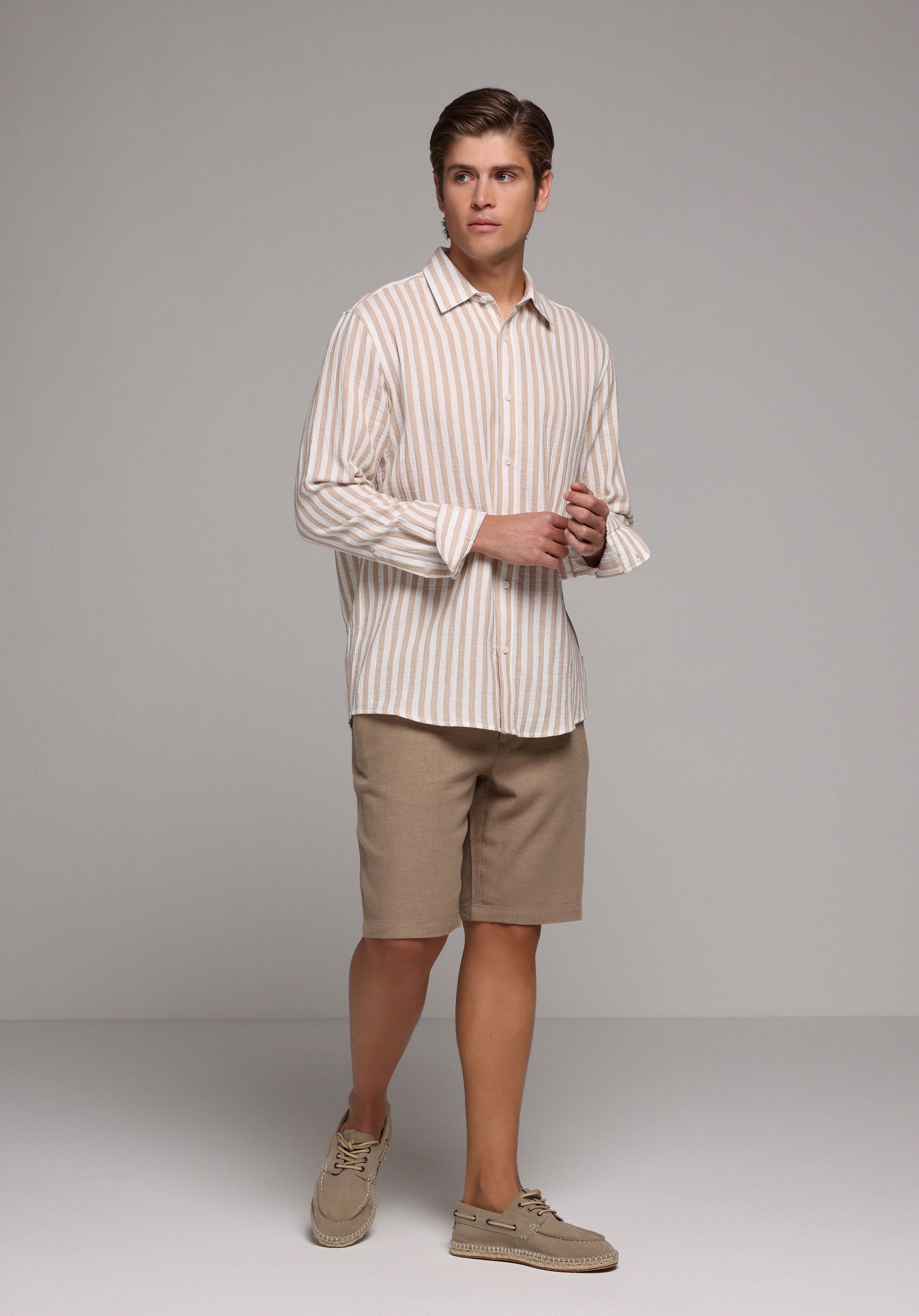 Regular Fit Orta Bel Düz Erkek Kahverengi Şort