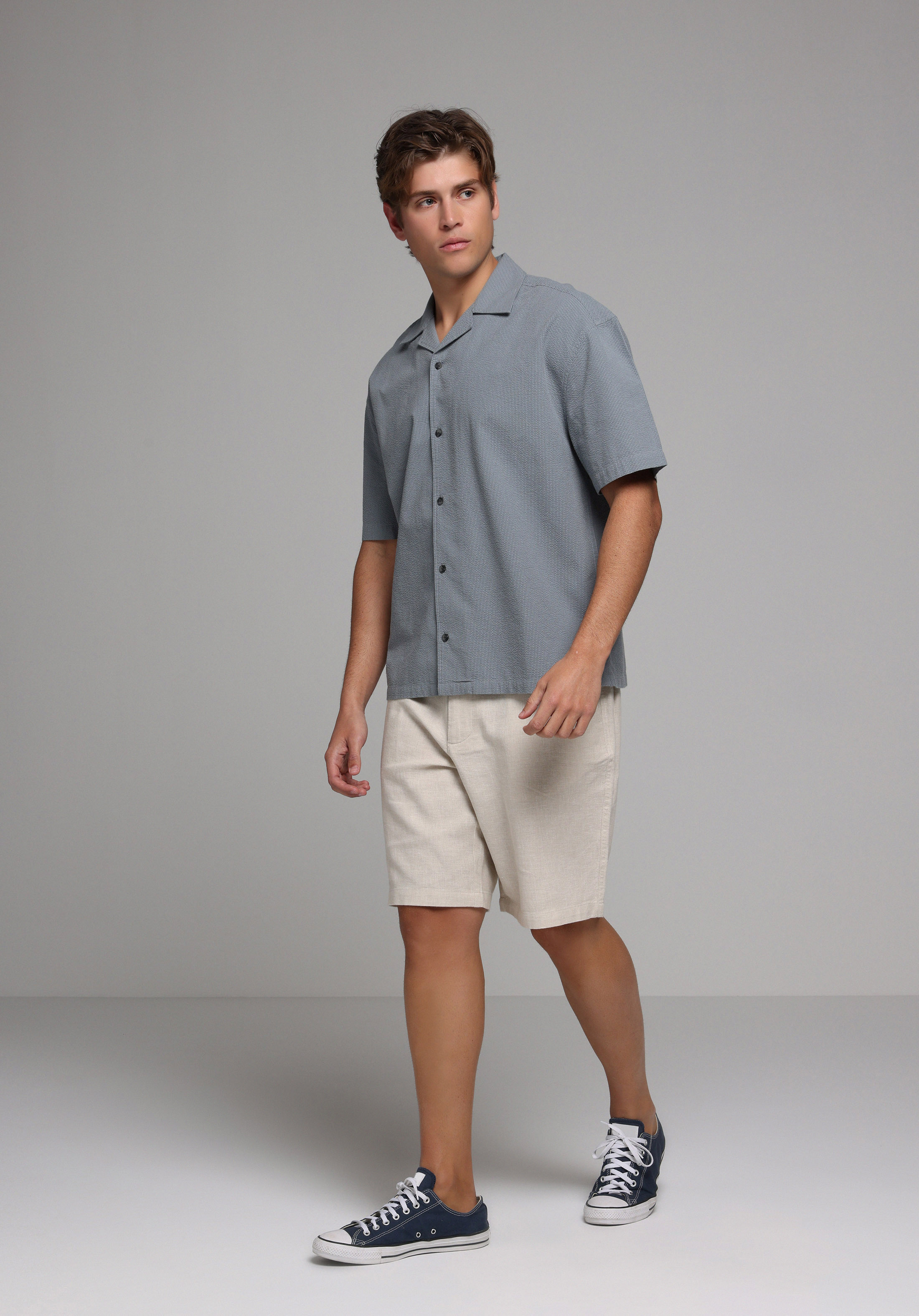 Regular Fit Orta Bel Düz Erkek Bej Şort