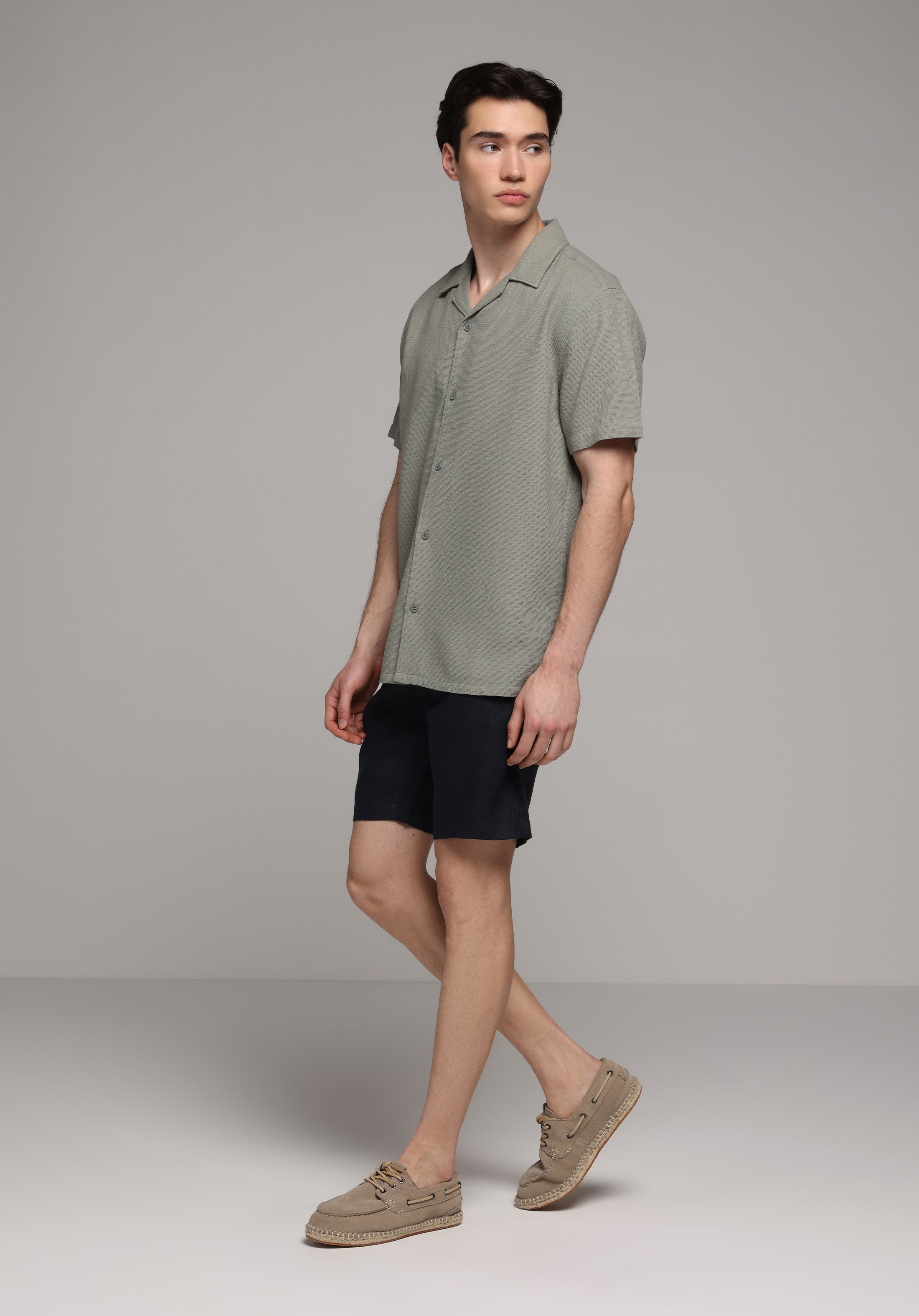 Regular Fit Orta Bel Düz Erkek Lacivert Şort