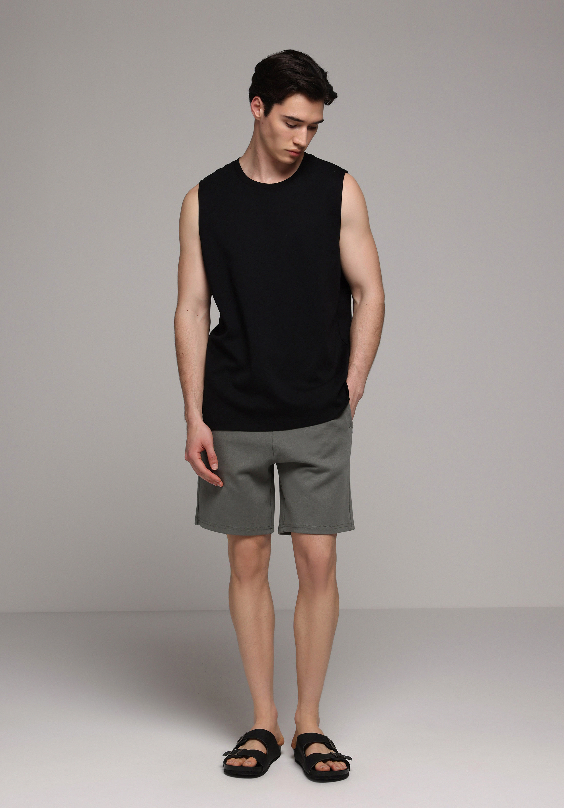 Regular Fit   Erkek Siyah Atlet