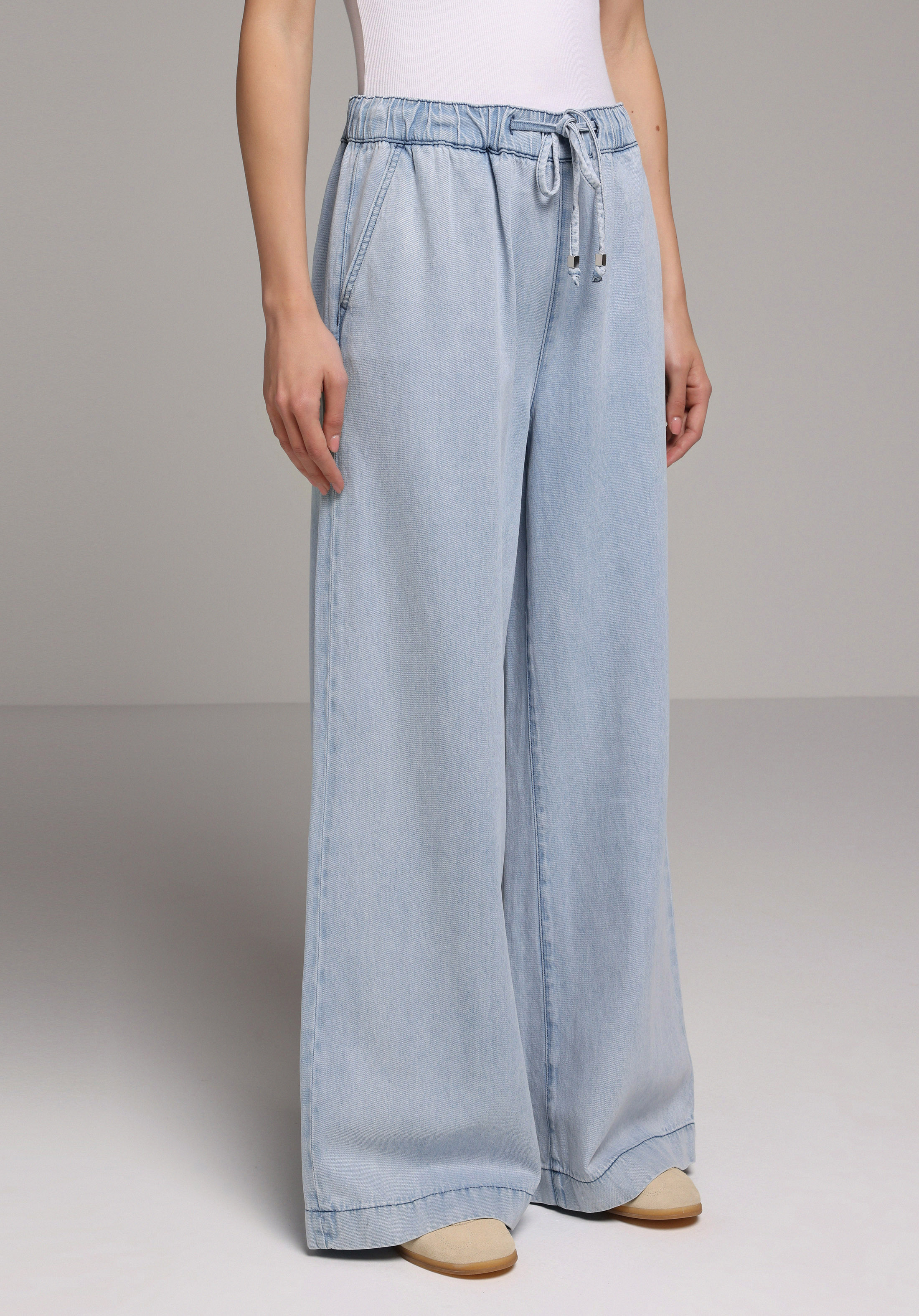 Loose Fit   Kadın Light İndigo Denim Jean Pantolon