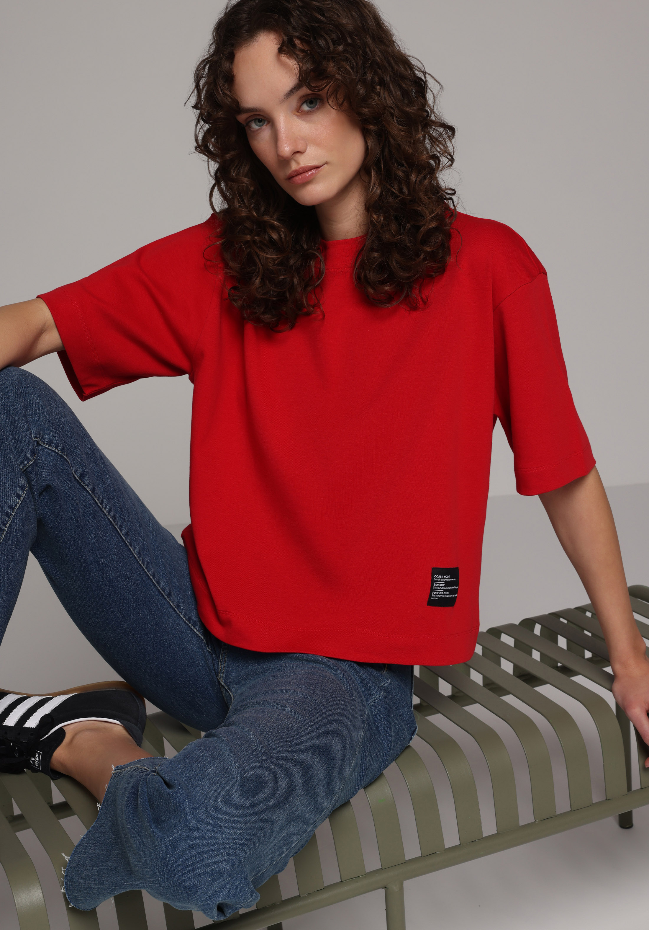 Oversize Fit Yuvarlak Yaka Düz Kadın Kirmizi Kısa Kol Tişört