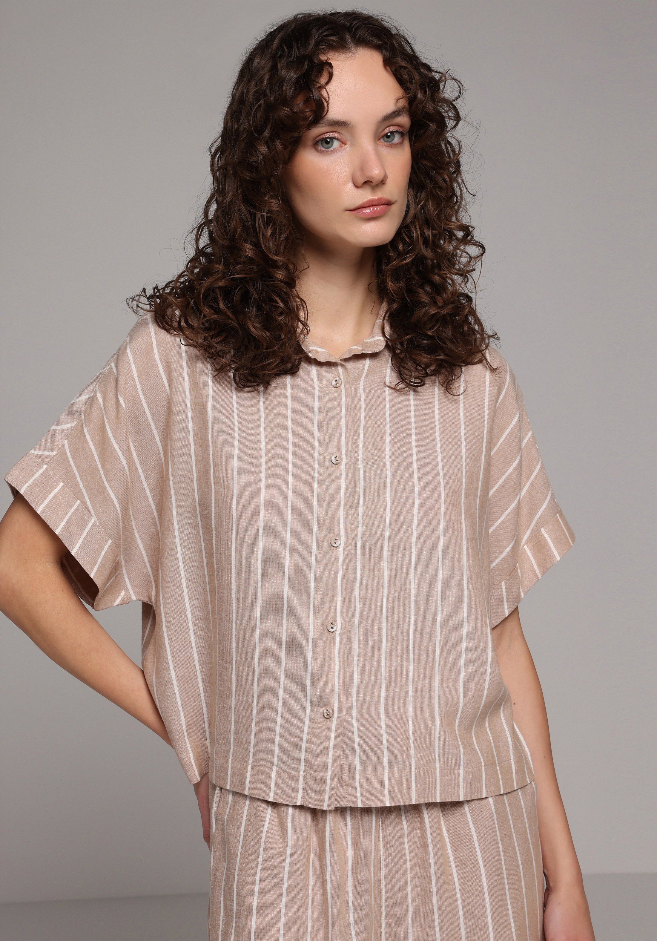 Fashion Fit Shirt Neck Çizgili Kadın Açik Kahverengi Kısa Kol Gömlek