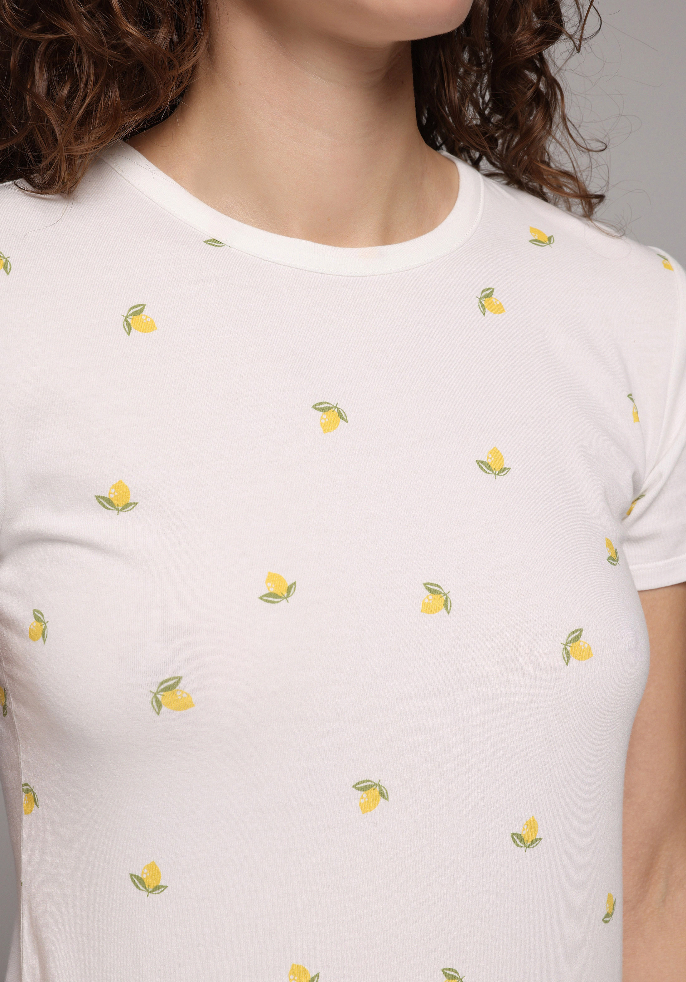 Slim Fit Yuvarlak Yaka Metraj Baskılı Kadın Beyaz Kısa Kol Tişört