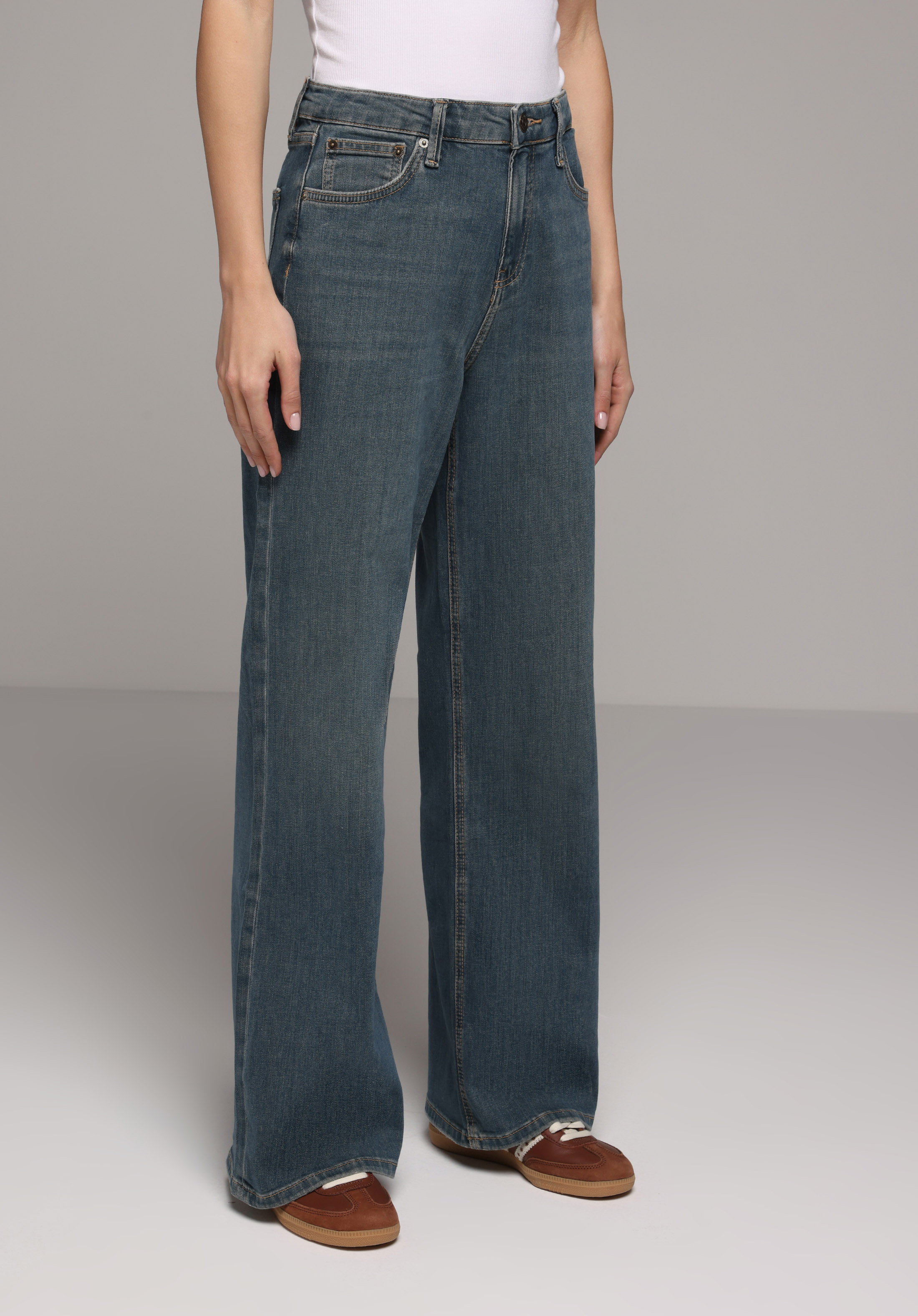 Regular Fit   Kadın Over Dyed Denim Jean Pantolon