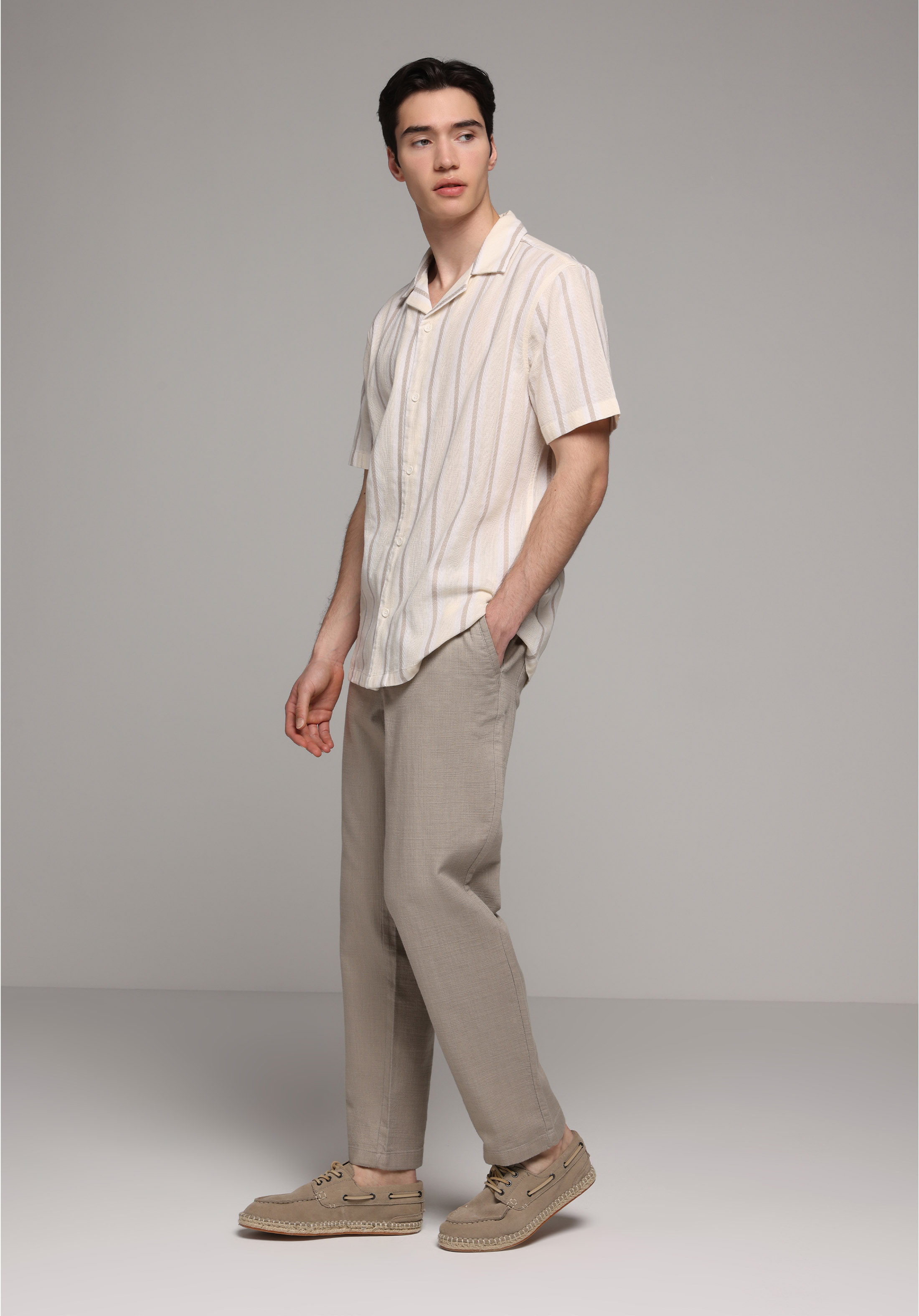 Regular Fit Orta Bel Düz Paça Erkek Bej  Pantolon