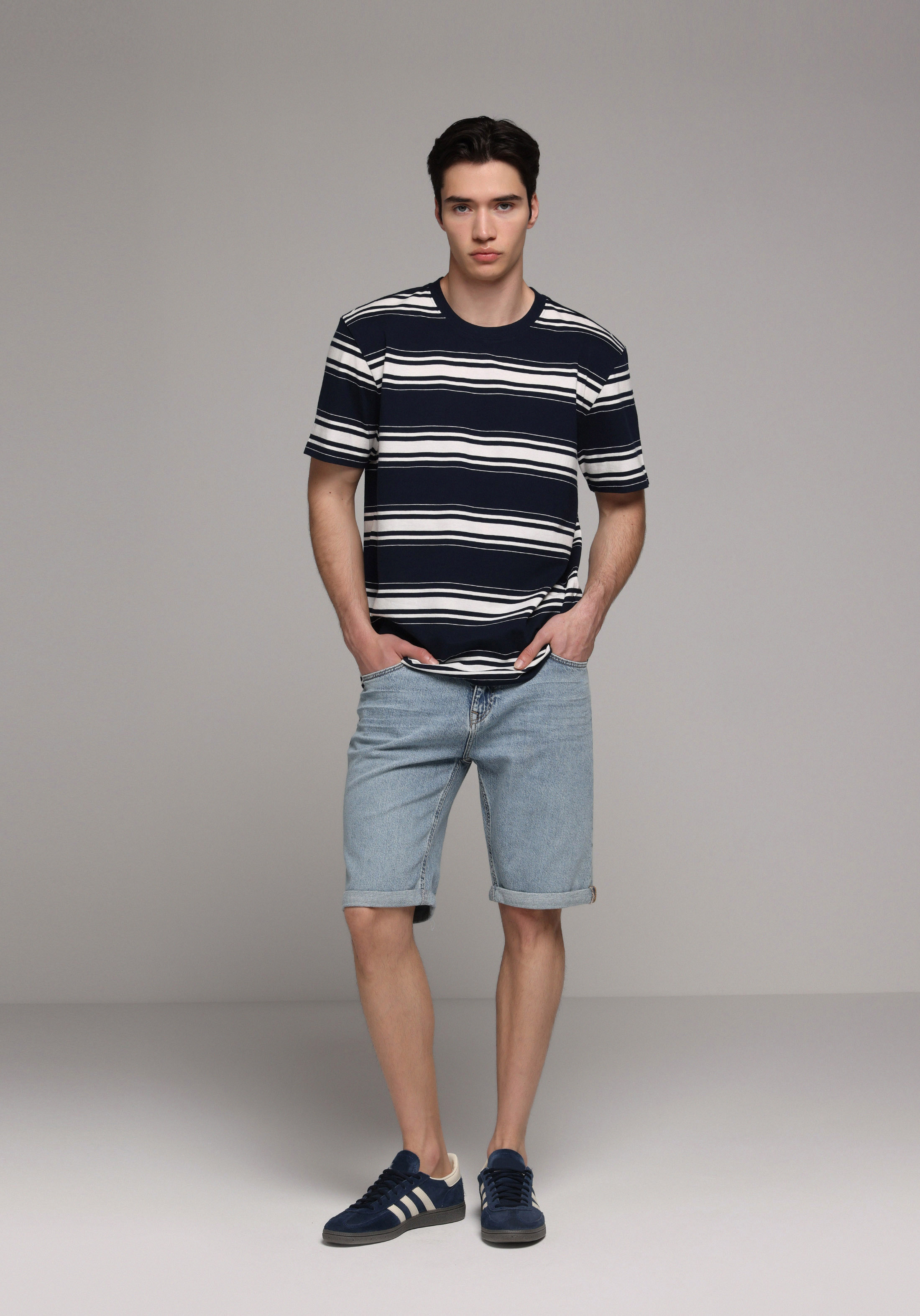 Straight Fit Orta Bel Düz Erkek Light İndigo Denim Jean Şort