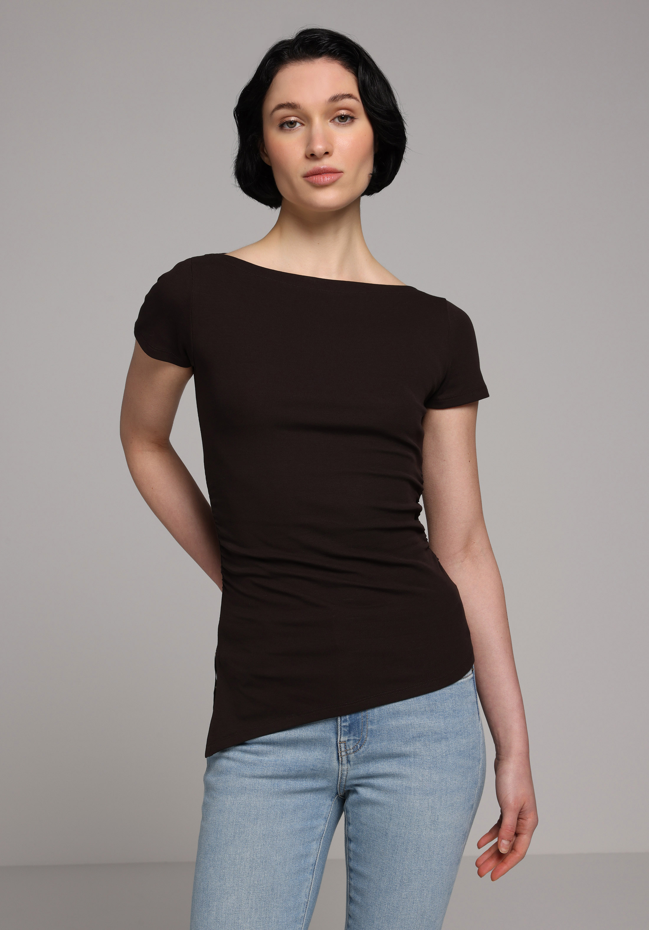 Slim Fit Kayık Yaka Düz Kadın Kahverengi Kısa Kol Tişört