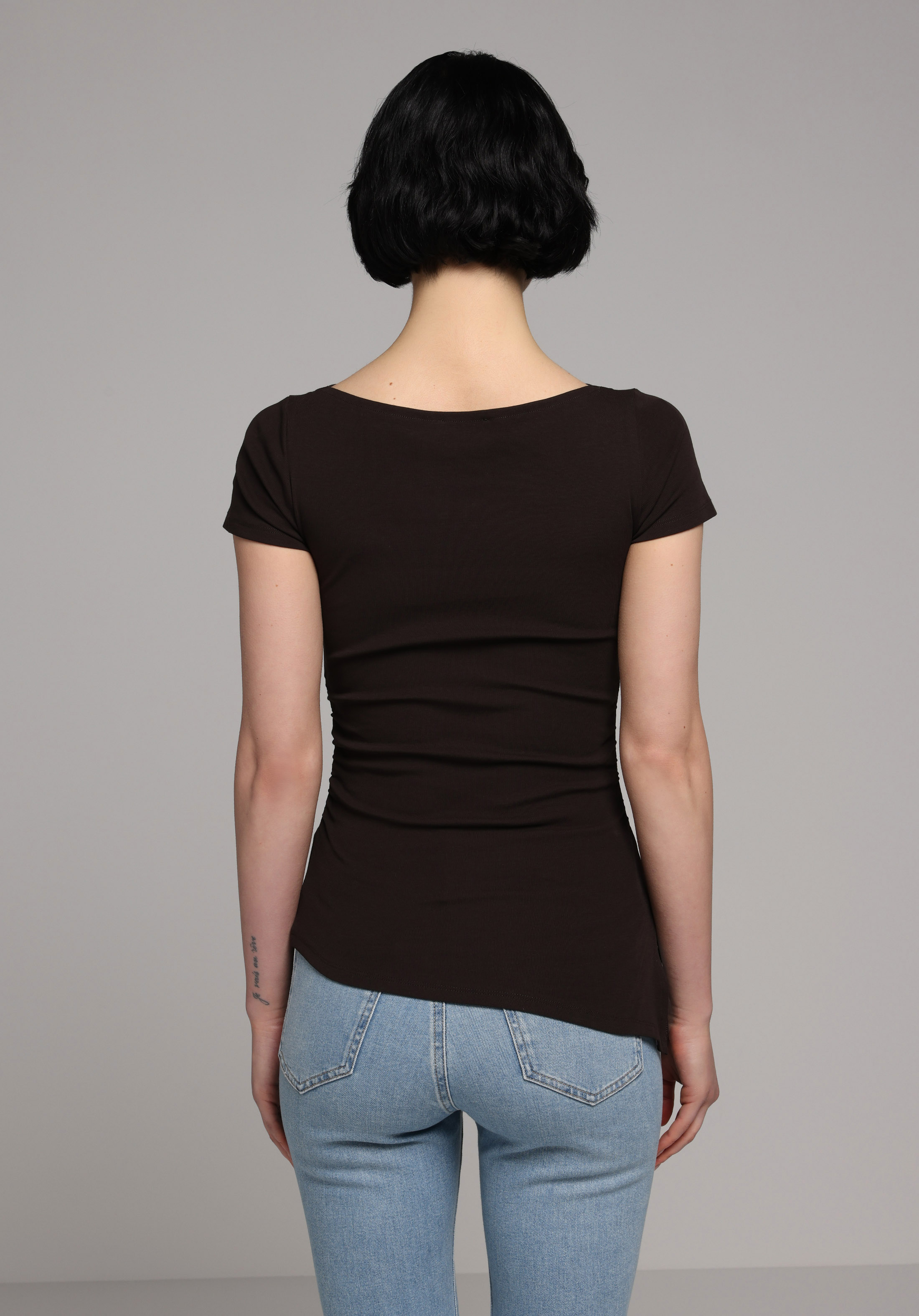 Slim Fit Kayık Yaka Düz Kadın Kahverengi Kısa Kol Tişört