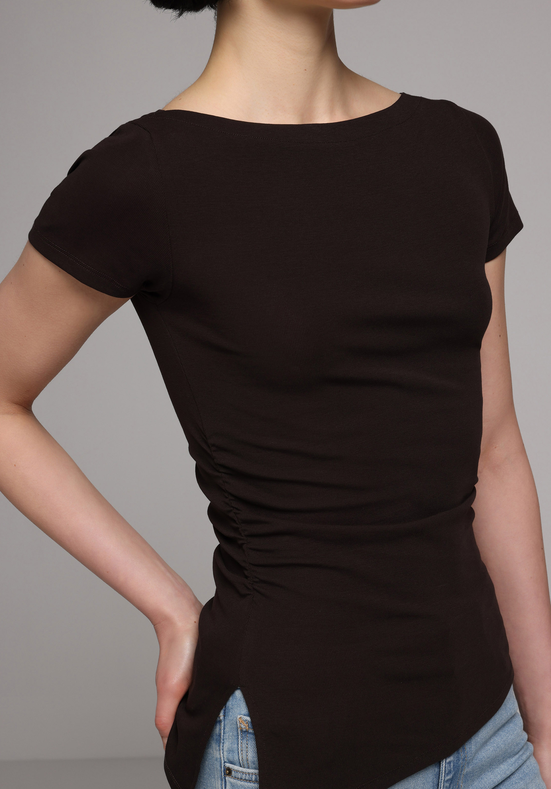 Slim Fit Kayık Yaka Düz Kadın Kahverengi Kısa Kol Tişört