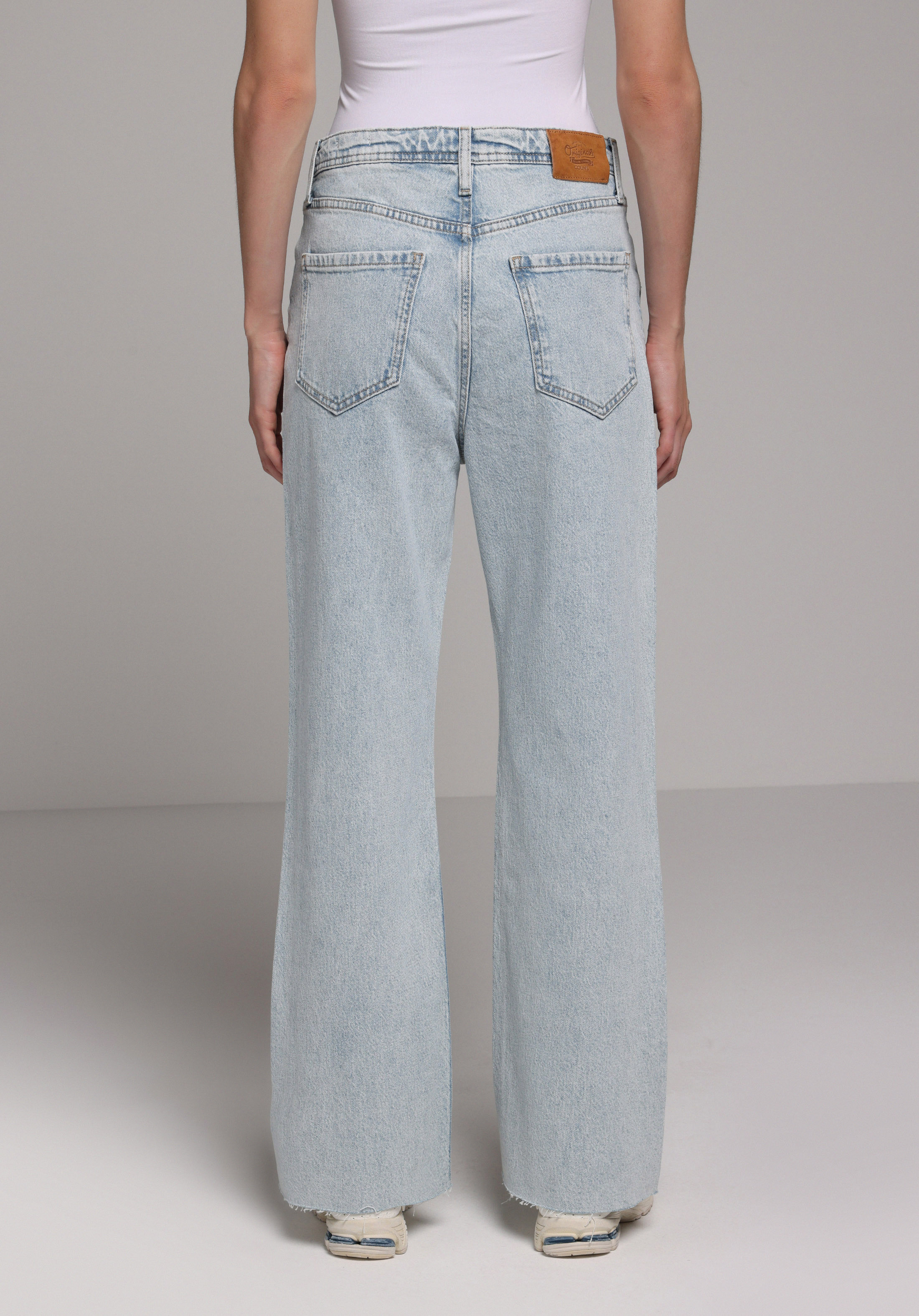 Straight Fit   Kadın Light İndigo Denim Jean Pantolon