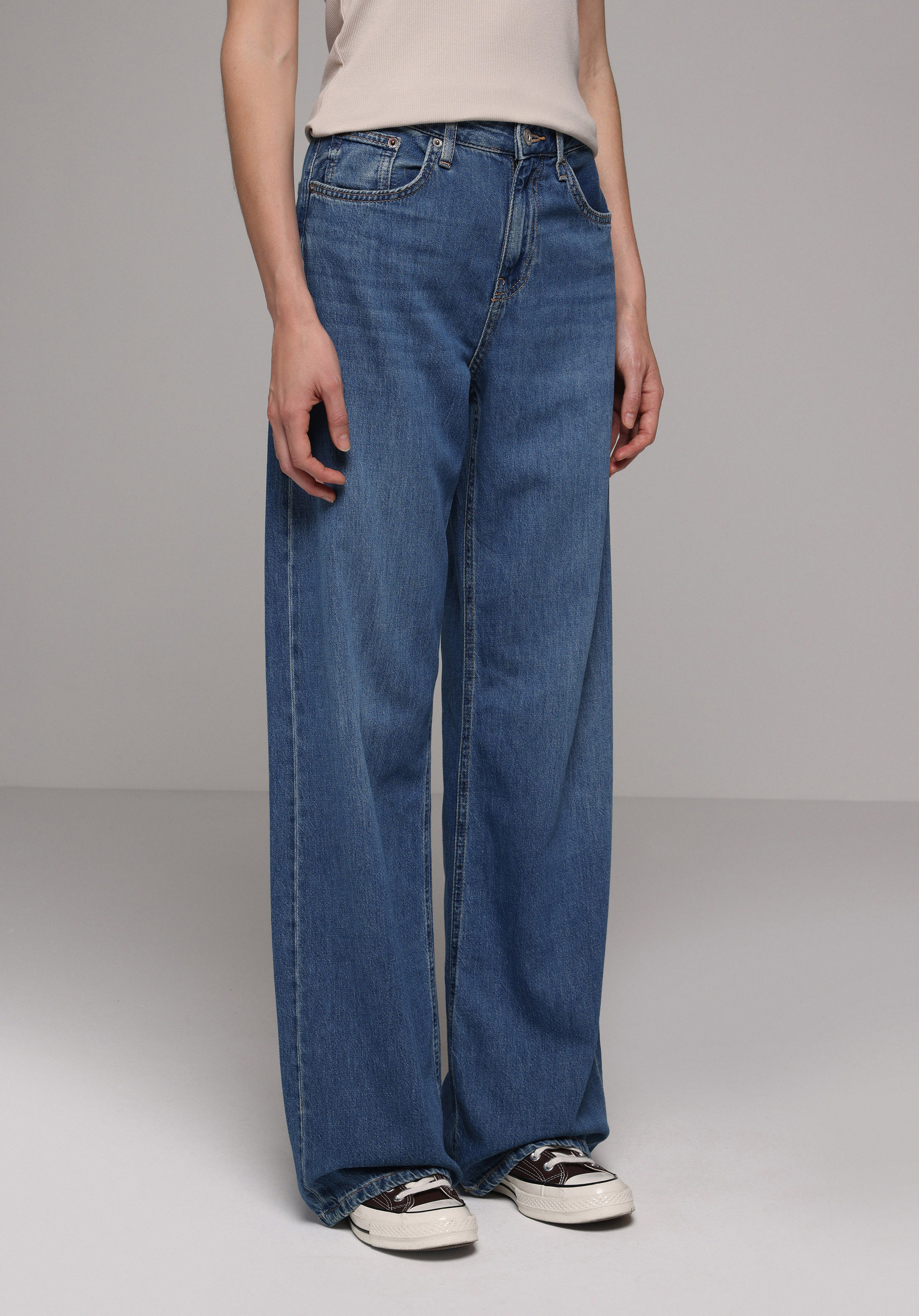 Regular Fit   Kadın Mid İndigo Denim Jean Pantolon