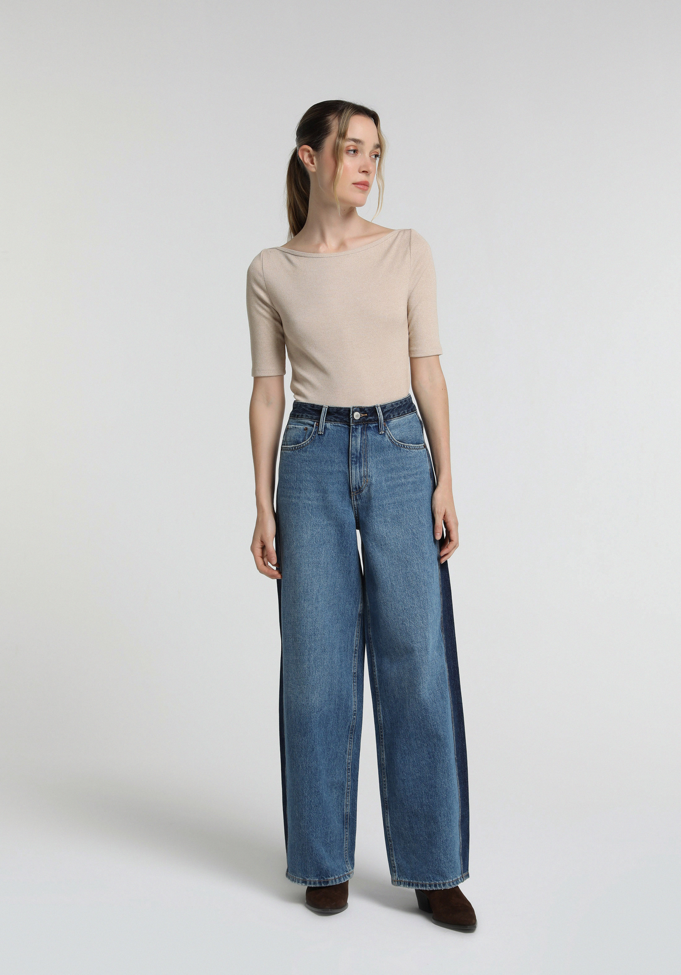 Slim Fit   Kadın Bej  Tişört