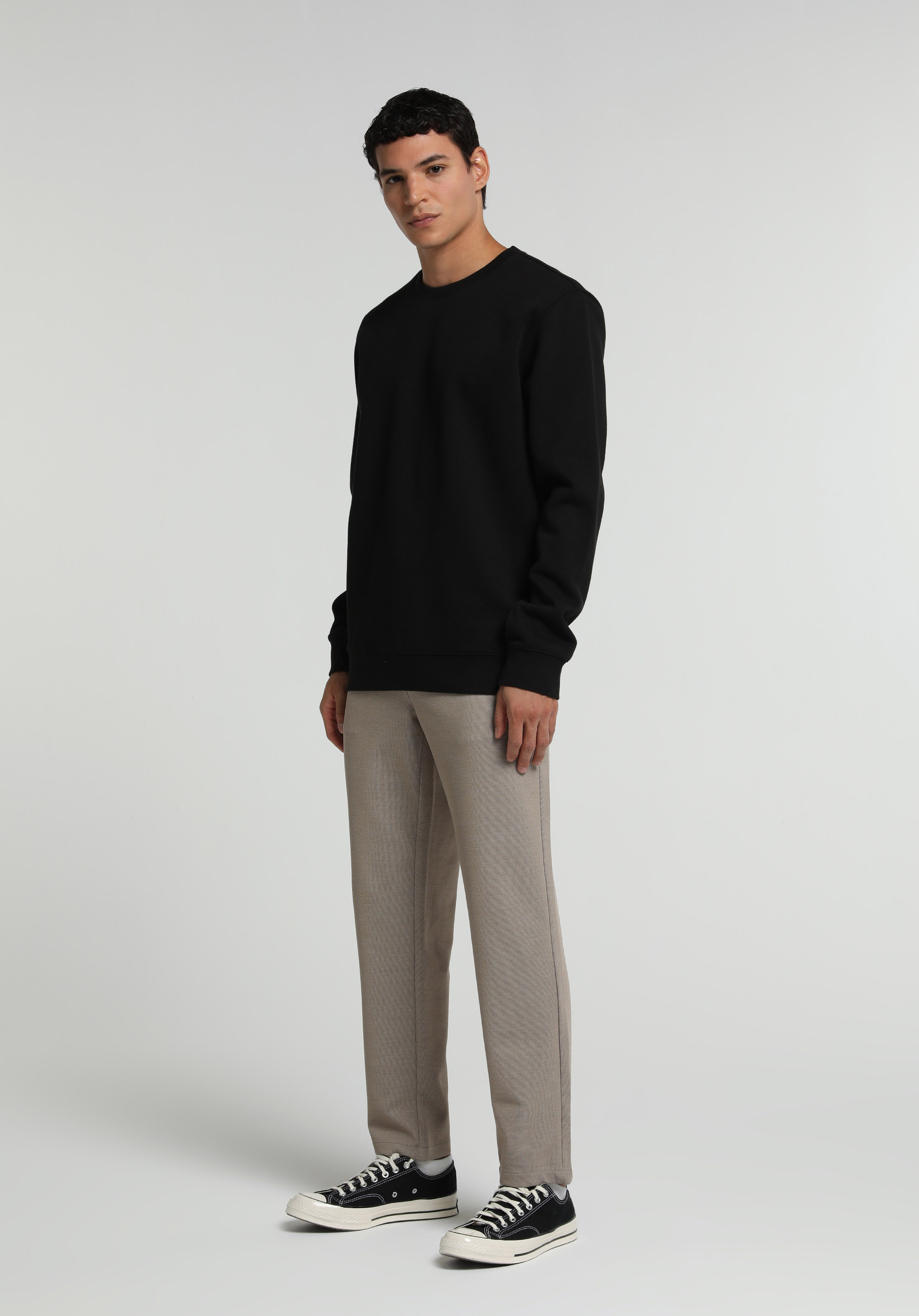 Regular Fit Yuvarlak Yaka Düz Erkek Siyah Sweatshirt