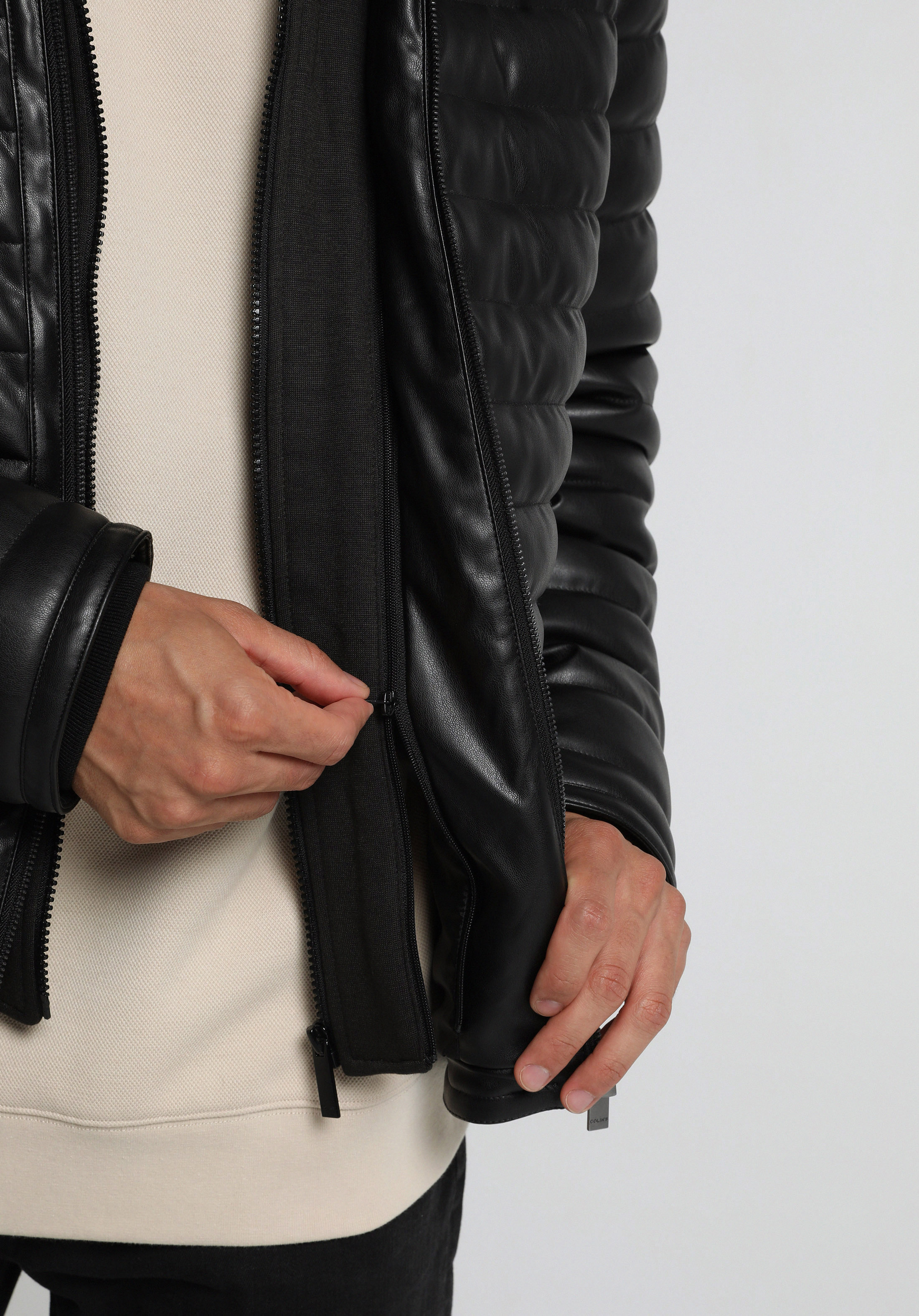 Slim Fit Kapüşonlu Fermuarlı Astarlı  Erkek Siyah Mont Pu