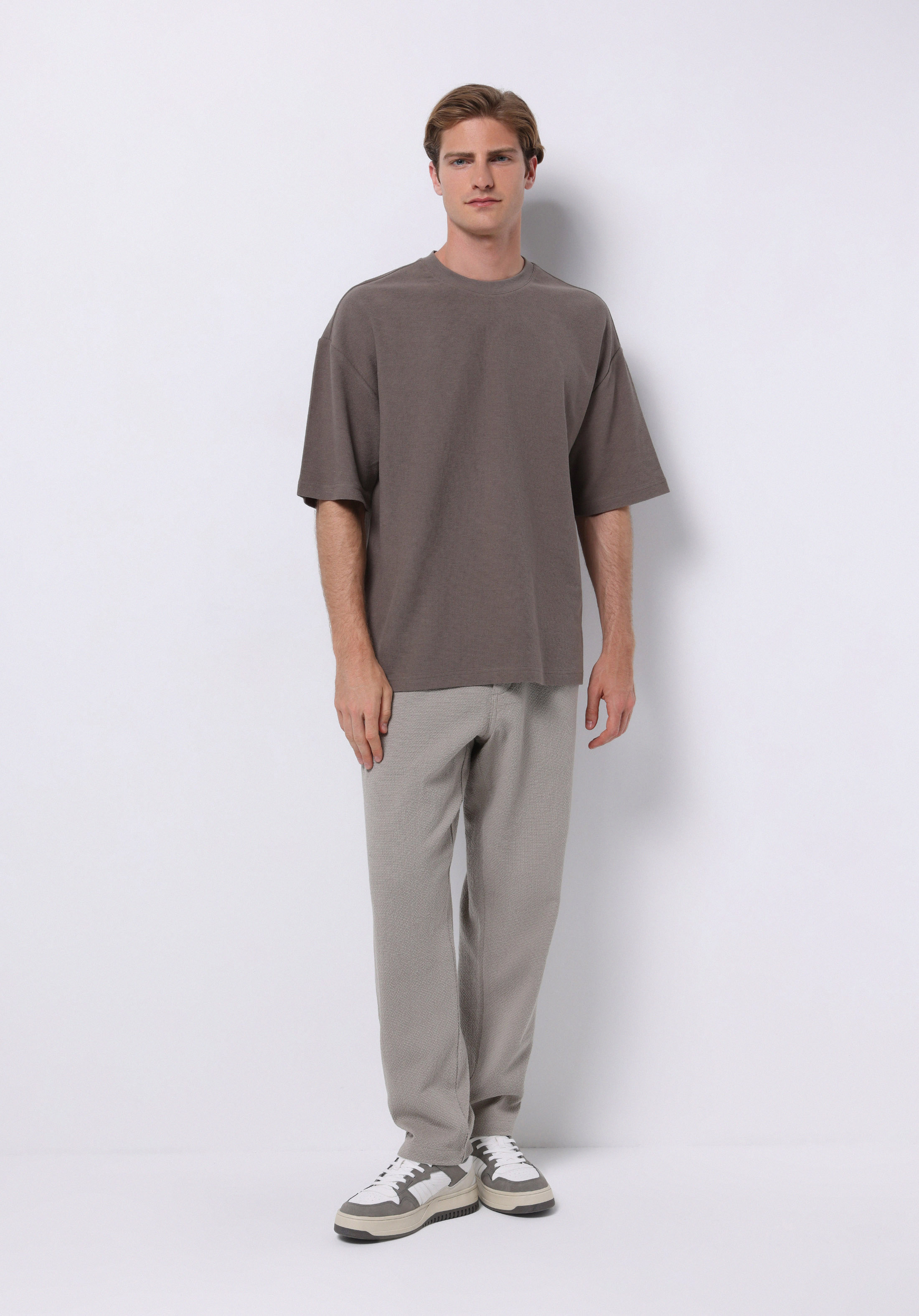 Oversize Fit Yuvarlak Yaka Düz Erkek Kahverengi Kısa Kol Tişört