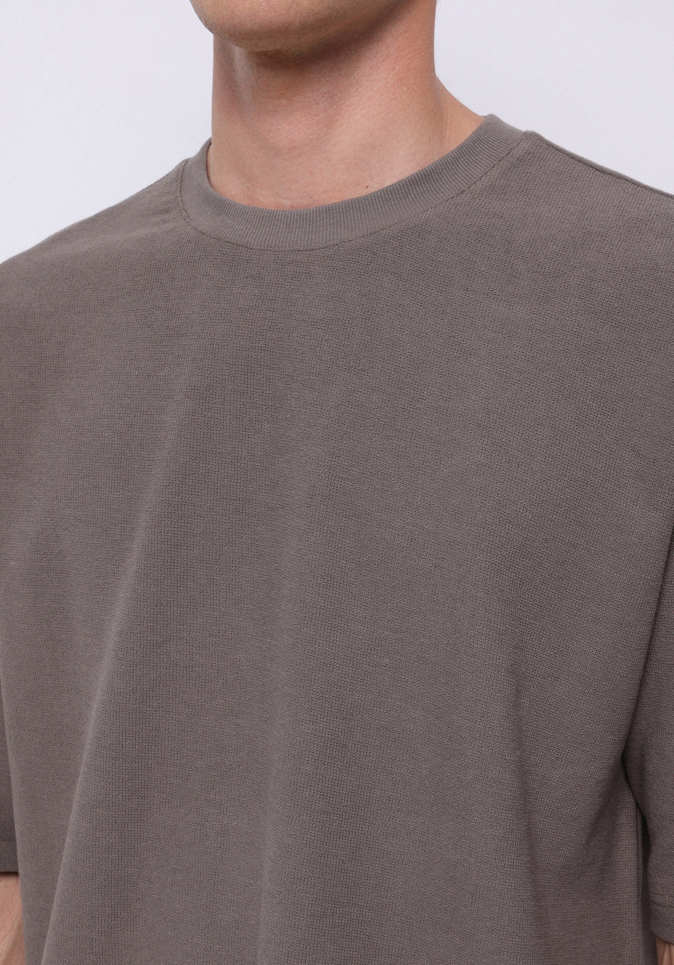 Oversize Fit Yuvarlak Yaka Düz Erkek Kahverengi Kısa Kol Tişört