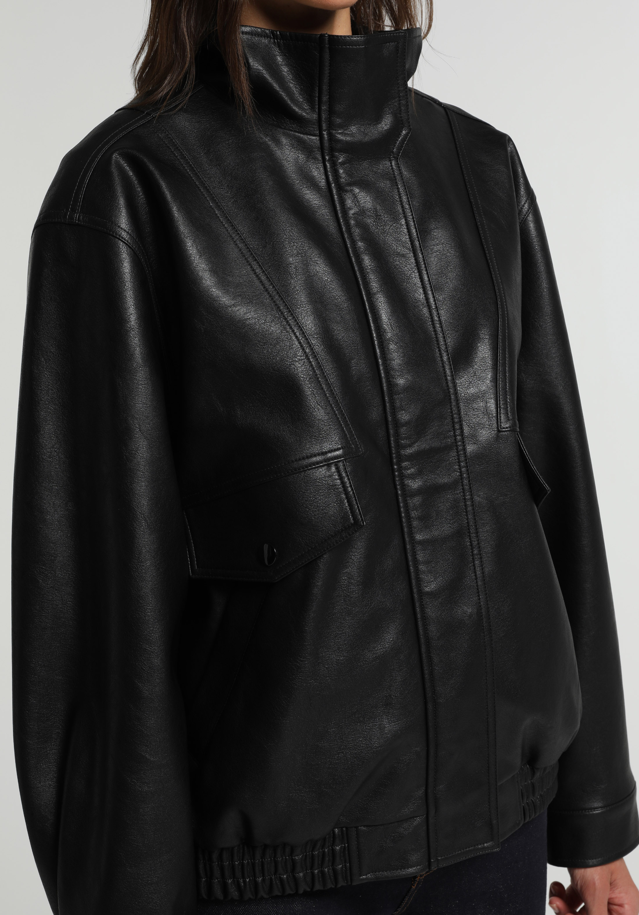 Regular Fit High Neck Fermuarlı Astarlı Kapamalı Kadın Siyah Mont Pu