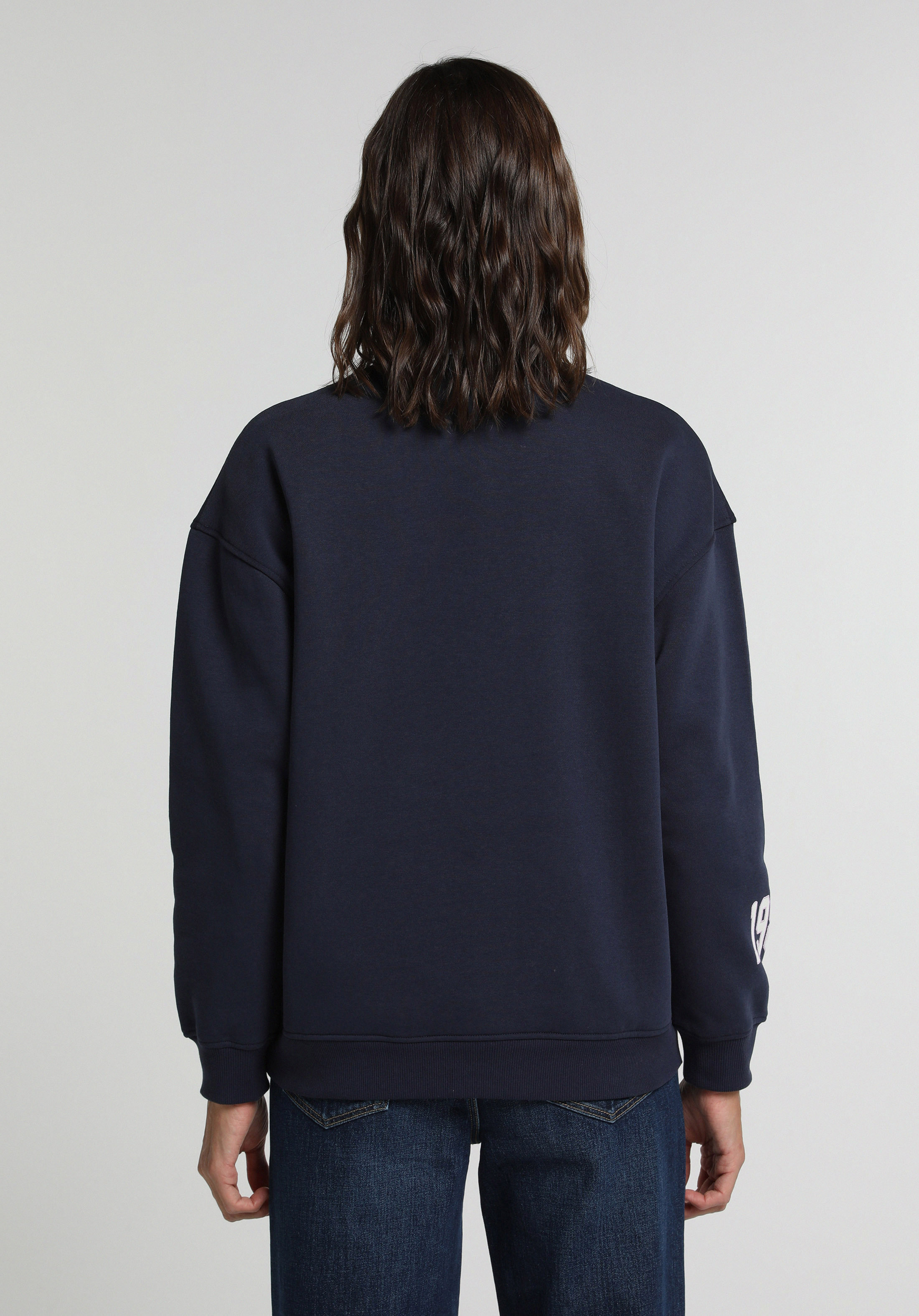 Regular Fit Yuvarlak Yaka Baskılı Kadın Lacivert Sweatshirt