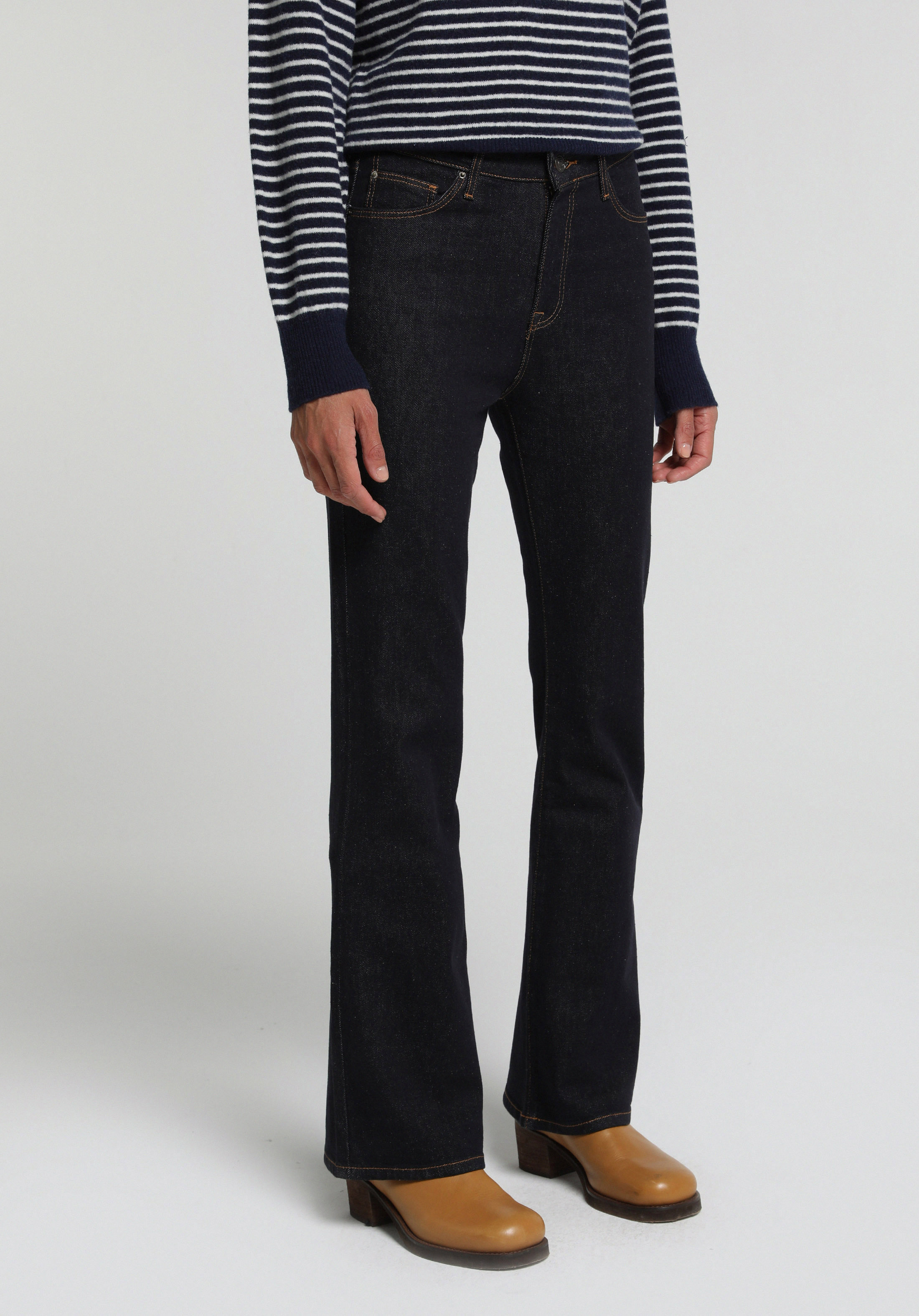 Flare Fit Orta Bel Ispanyol Paça Kadın Dark İndigo Denim Jean Pantolon
