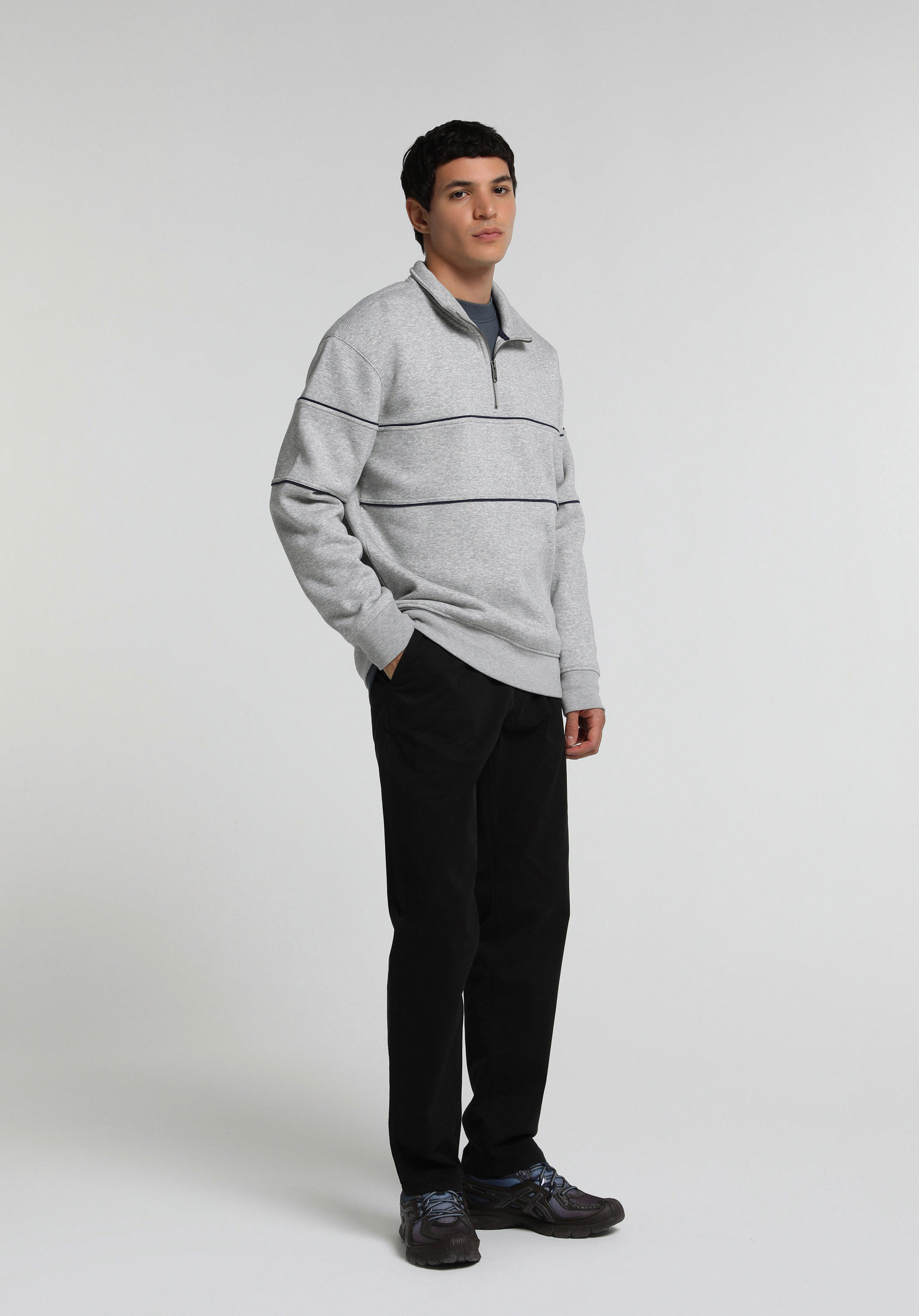 Relaxed Fit Dik Yaka Düz Erkek Gri Sweatshirt