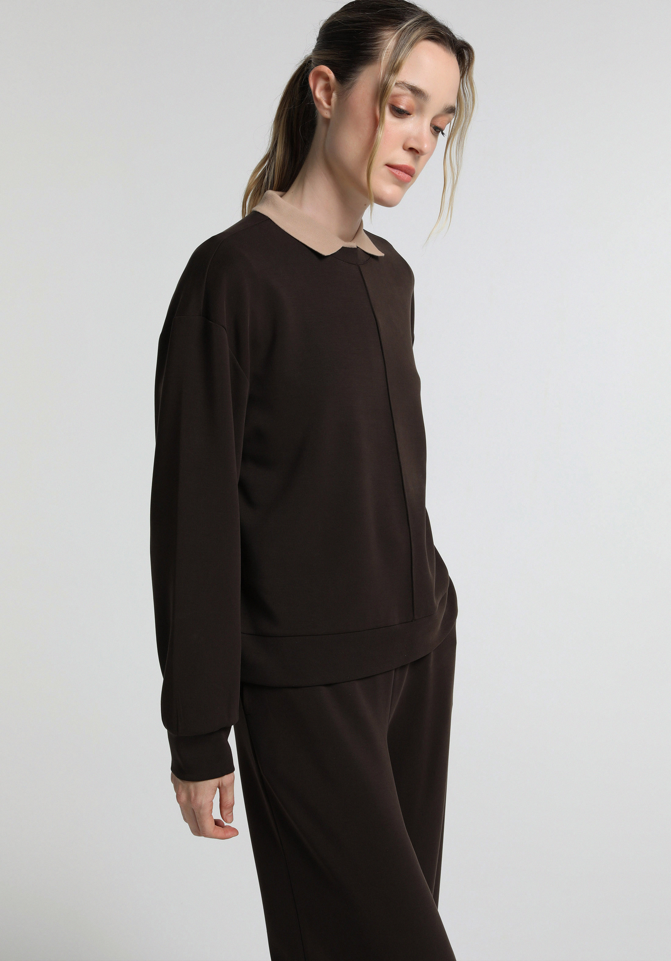 Regular Fit Yuvarlak Yaka Düz Kadın Kahverengi Sweatshirt