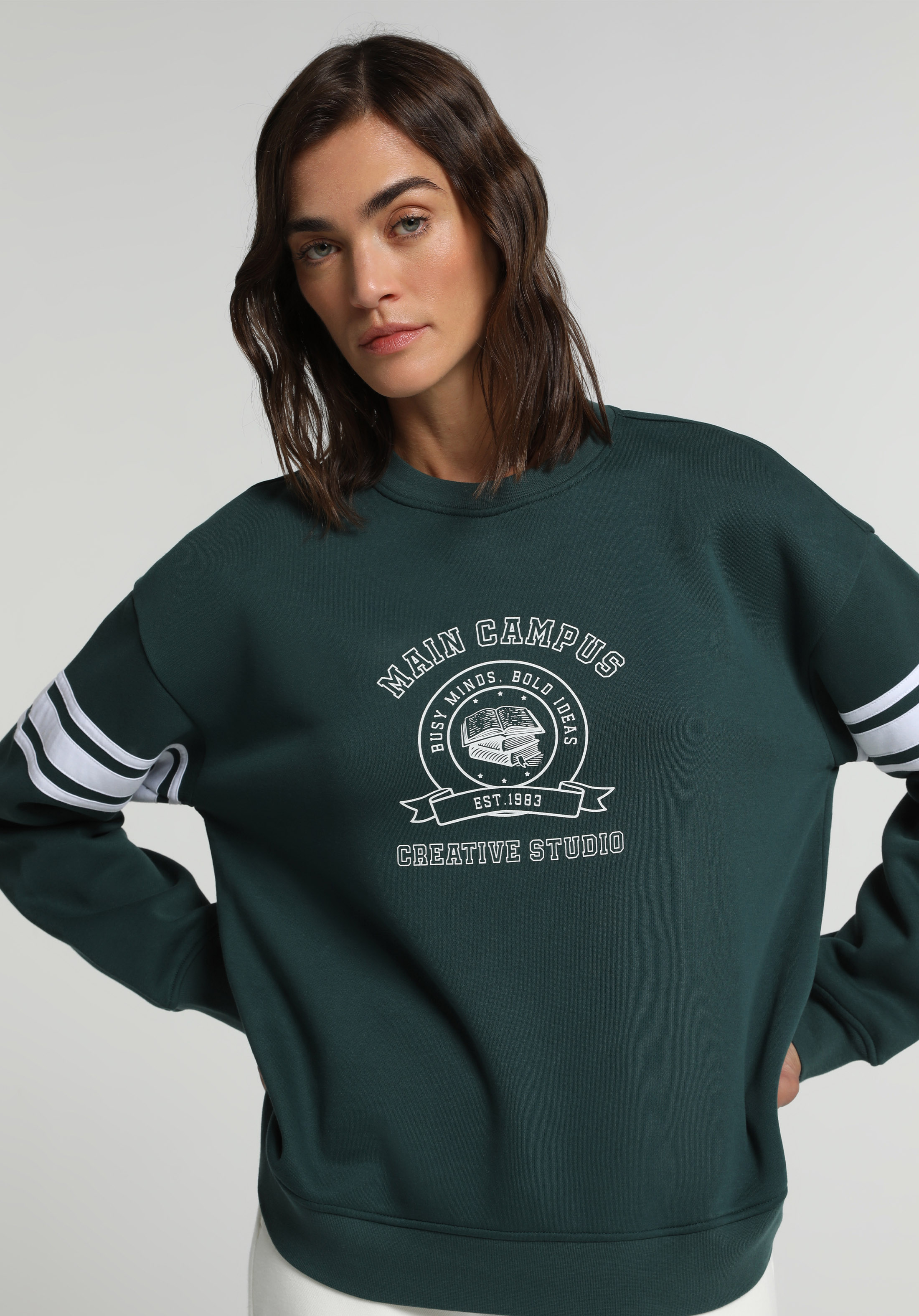Regular Fit Yuvarlak Yaka Baskılı Kadın Yeşil Sweatshirt