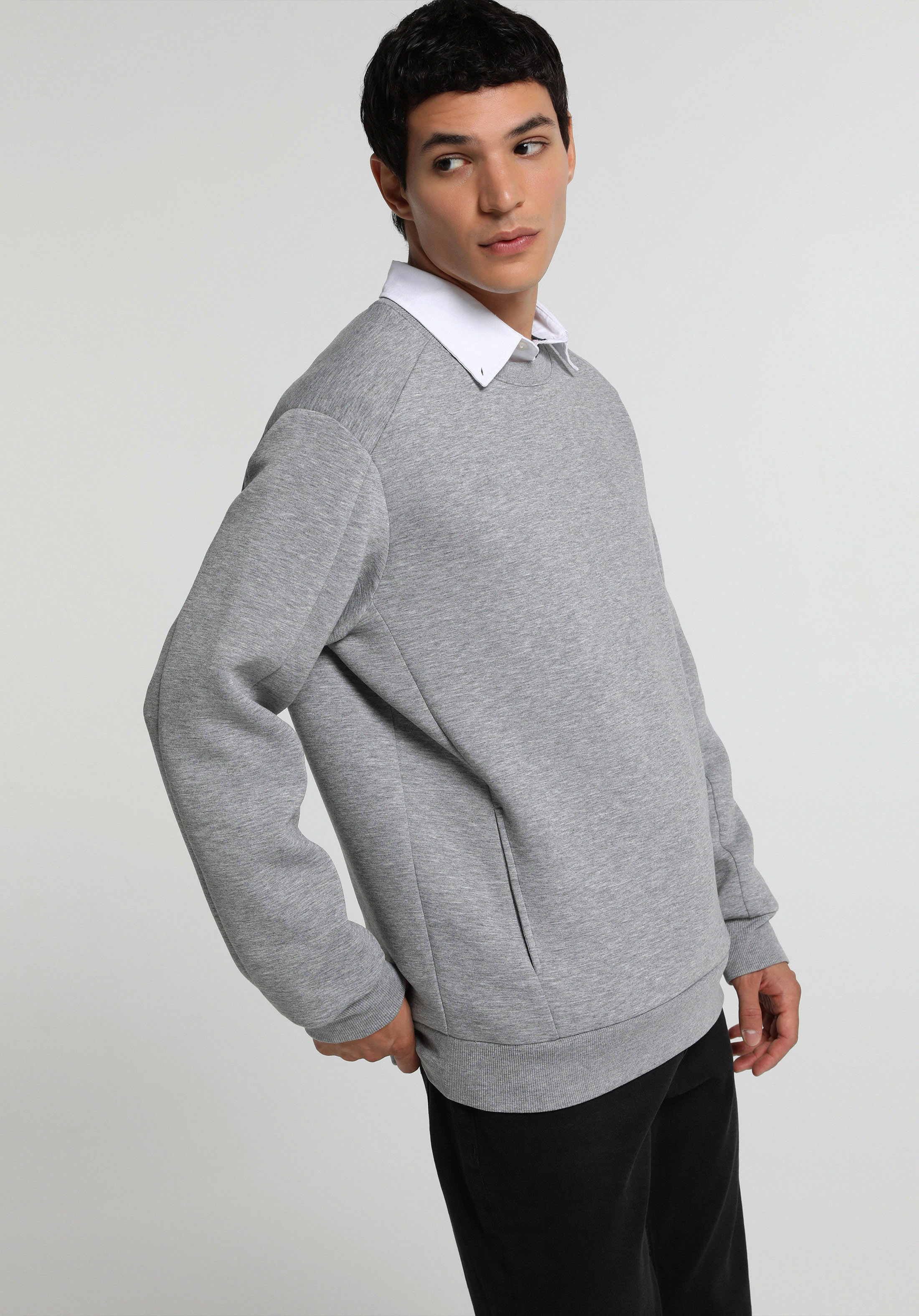 Relaxed Fit Yuvarlak Yaka Düz Erkek Gri Sweatshirt