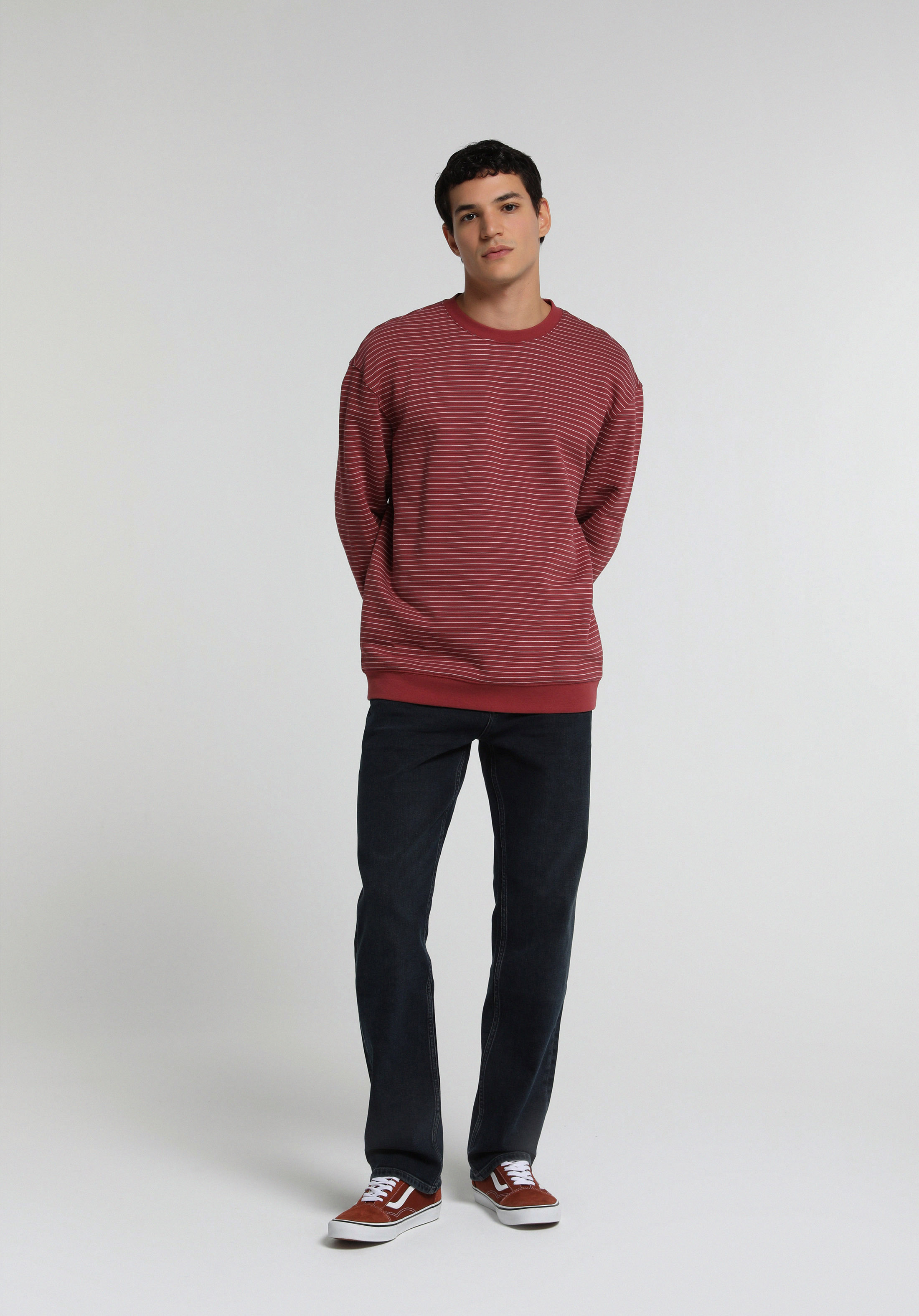 Relaxed Fit Yuvarlak Yaka Çizgili Erkek Kirmizi Sweatshirt