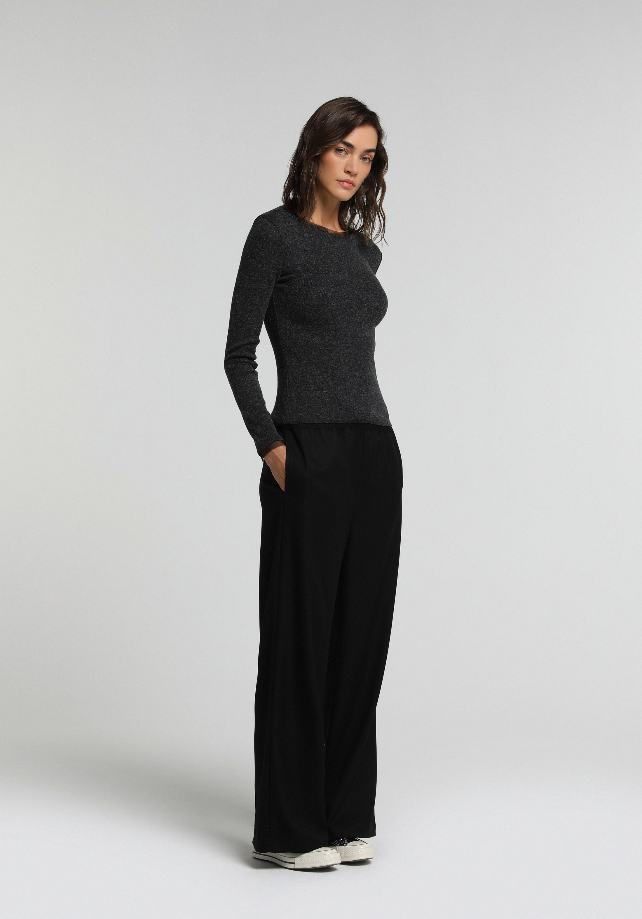 Slim Fit   Kadın Siyah  Tişört