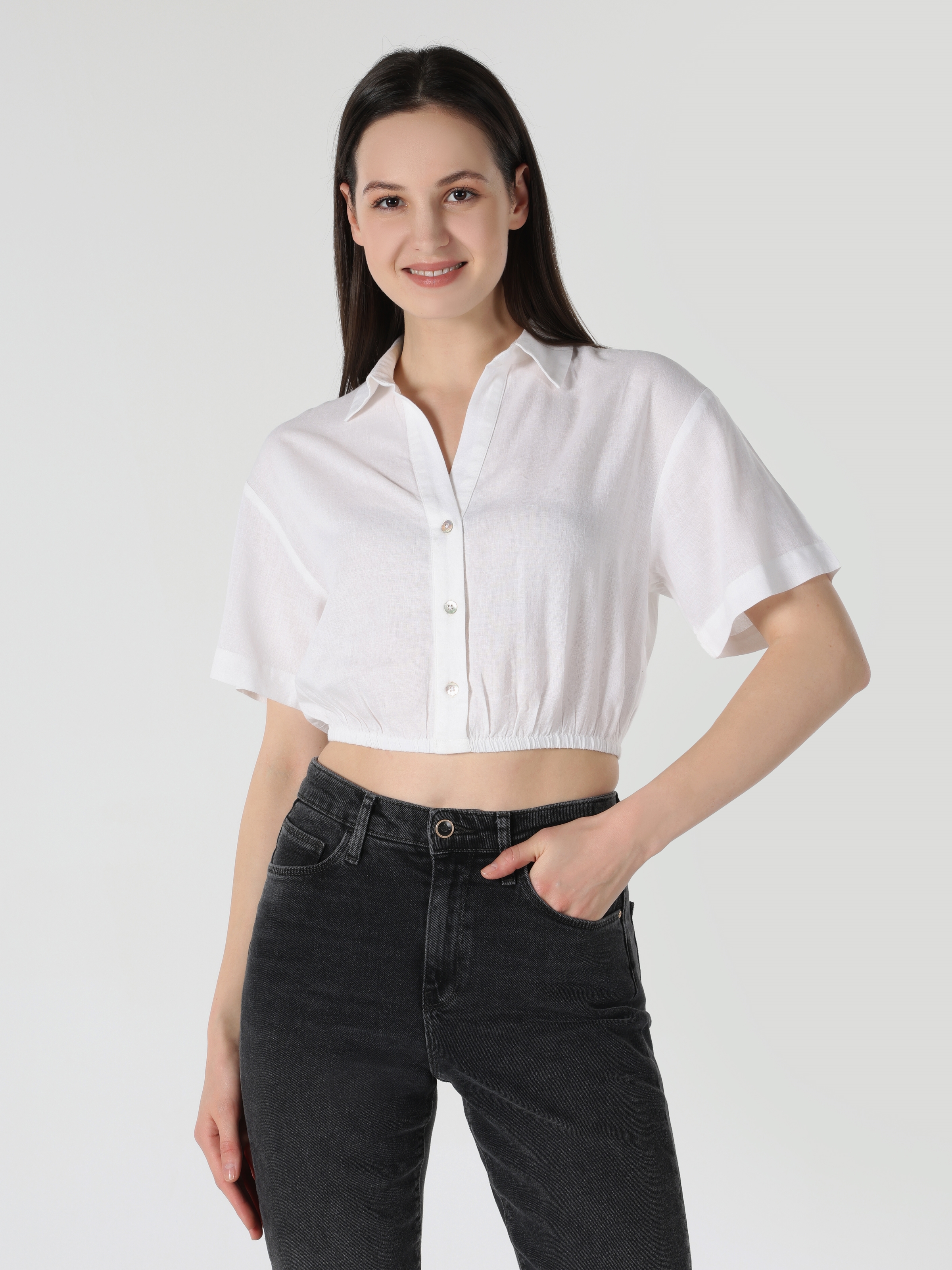 Colins Regular Fit Shirt Neck Beyaz Kadın Kısa Kol Gömlek. 4