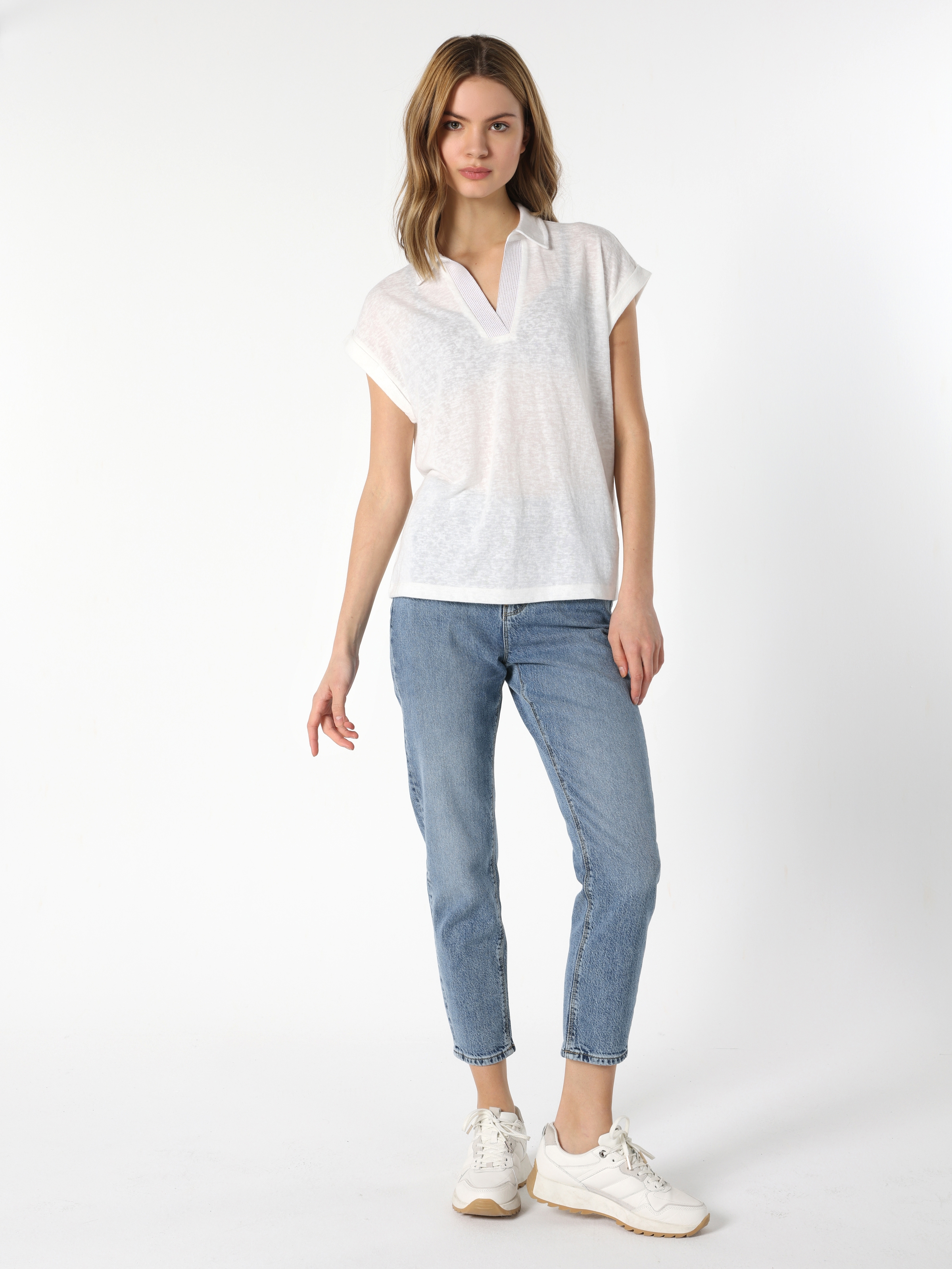 Regular Fit Shirt Neck Beyaz Kadın Kısa Kol Tişört Cl1063301