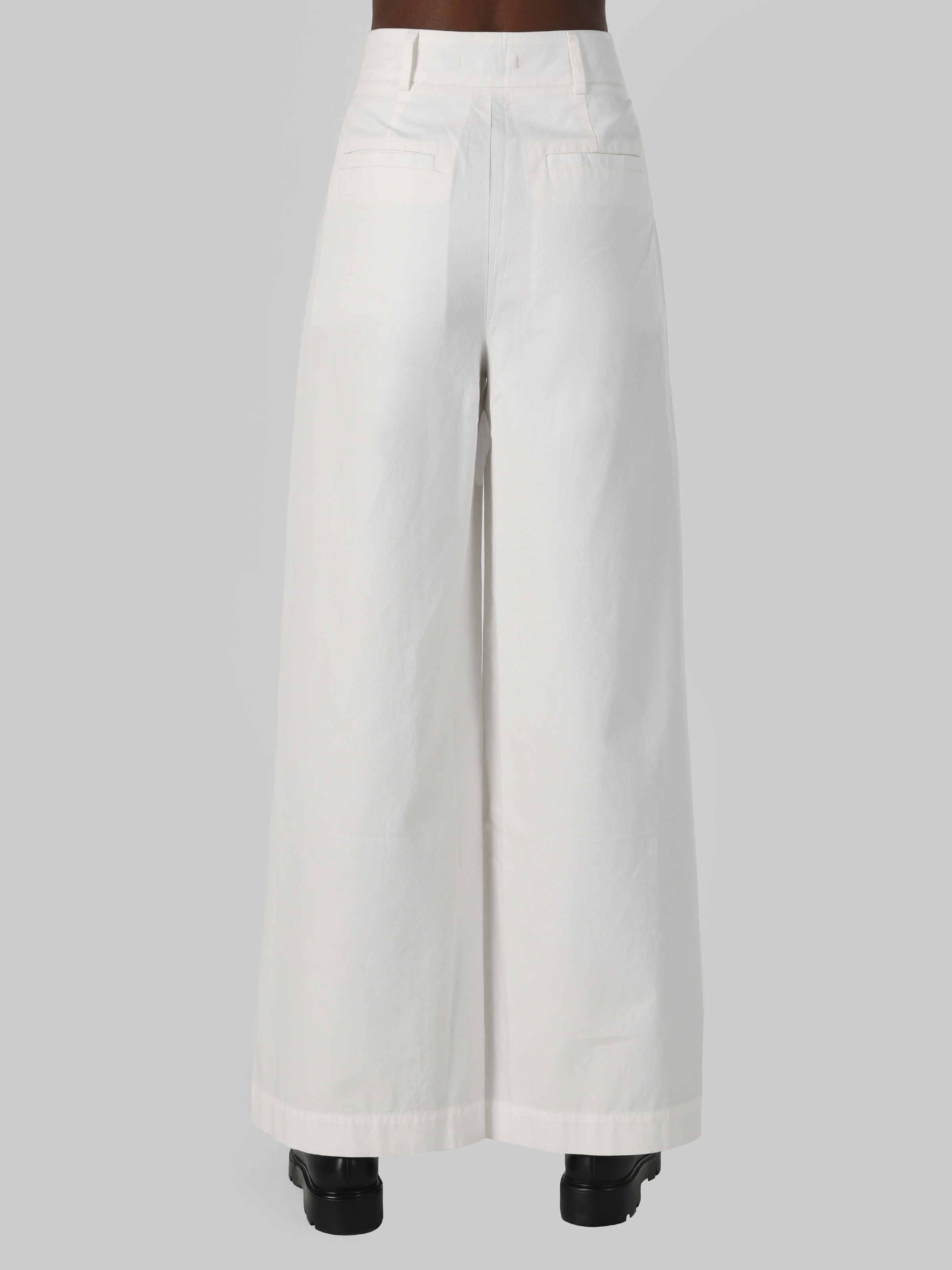 Colins Beyaz Kadın Pantolon. 2
