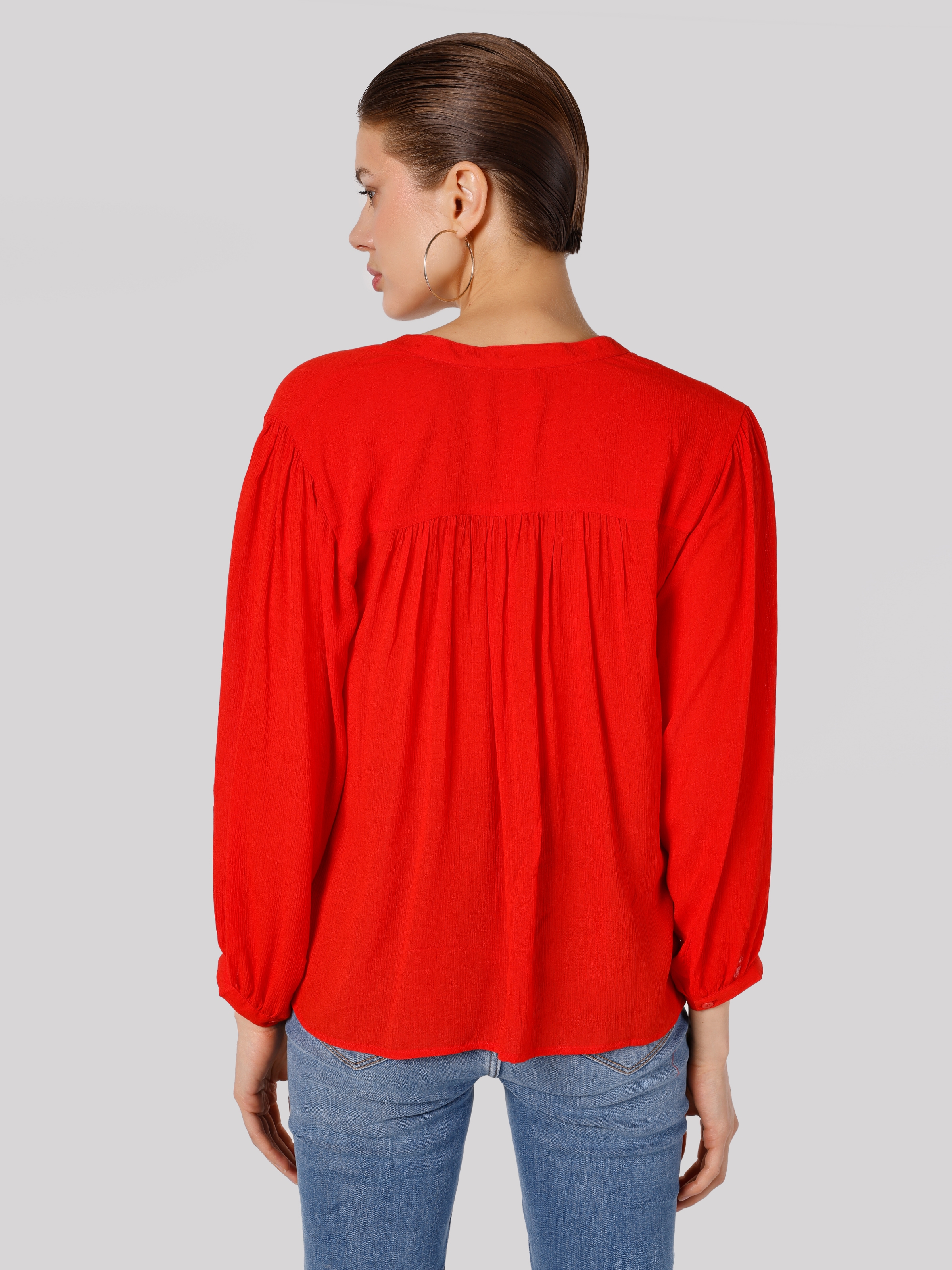 Regular Fit V Yaka Kırmızı Kadın Uzun Kol Gömlek Cl1063878