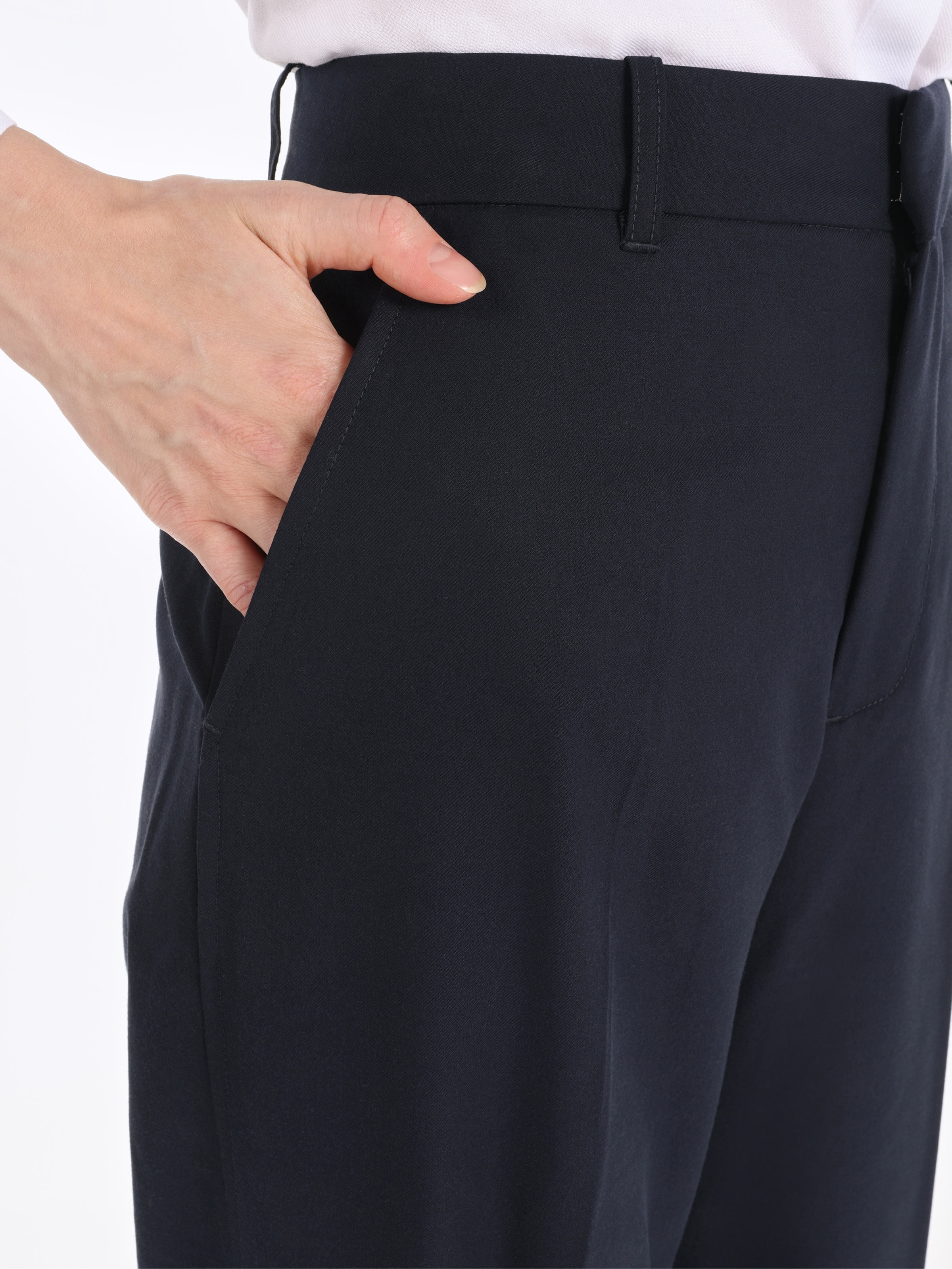 Normal Kesim Yüksek Bel Geniş Paça Lacivert Kadın Pantolon Cl1066418