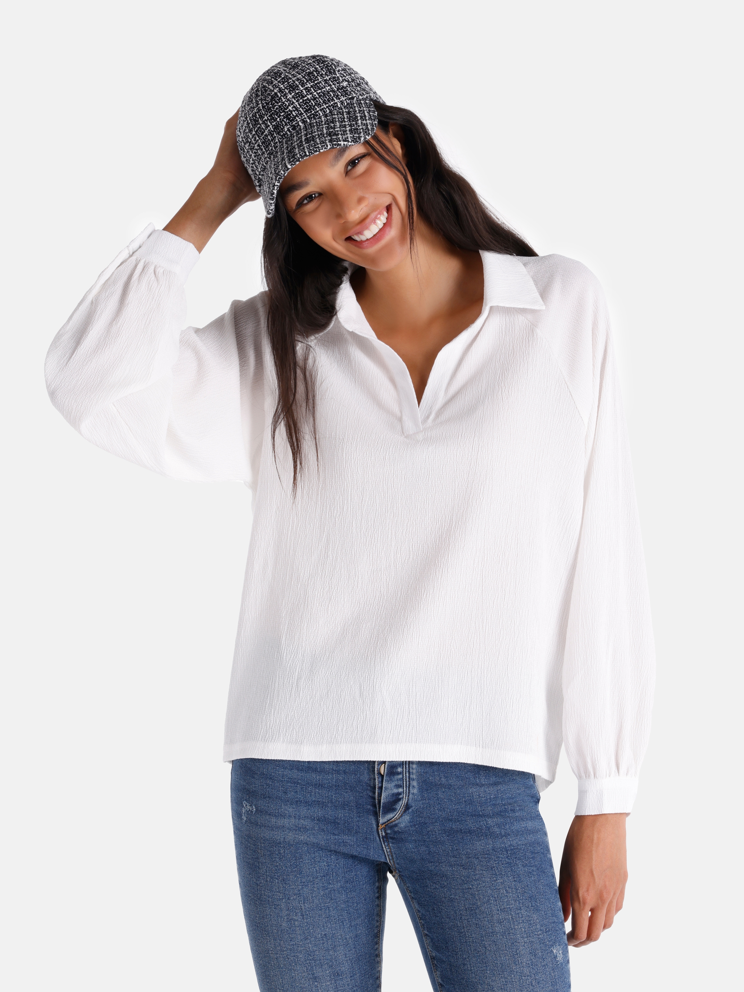 Regular Fit V Yaka Basic Beyaz Kadın Uzun Kol Tişört Cl1065093