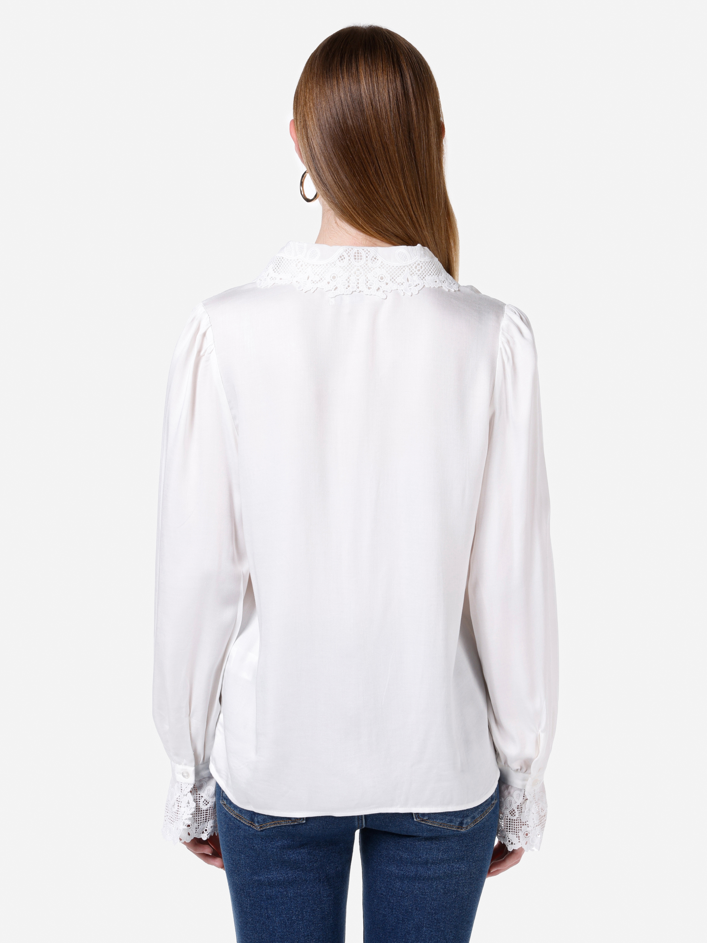 Dar Kesim Shirt Yaka Beyaz Kadın Uzun Kol Gömlek Cl1067150