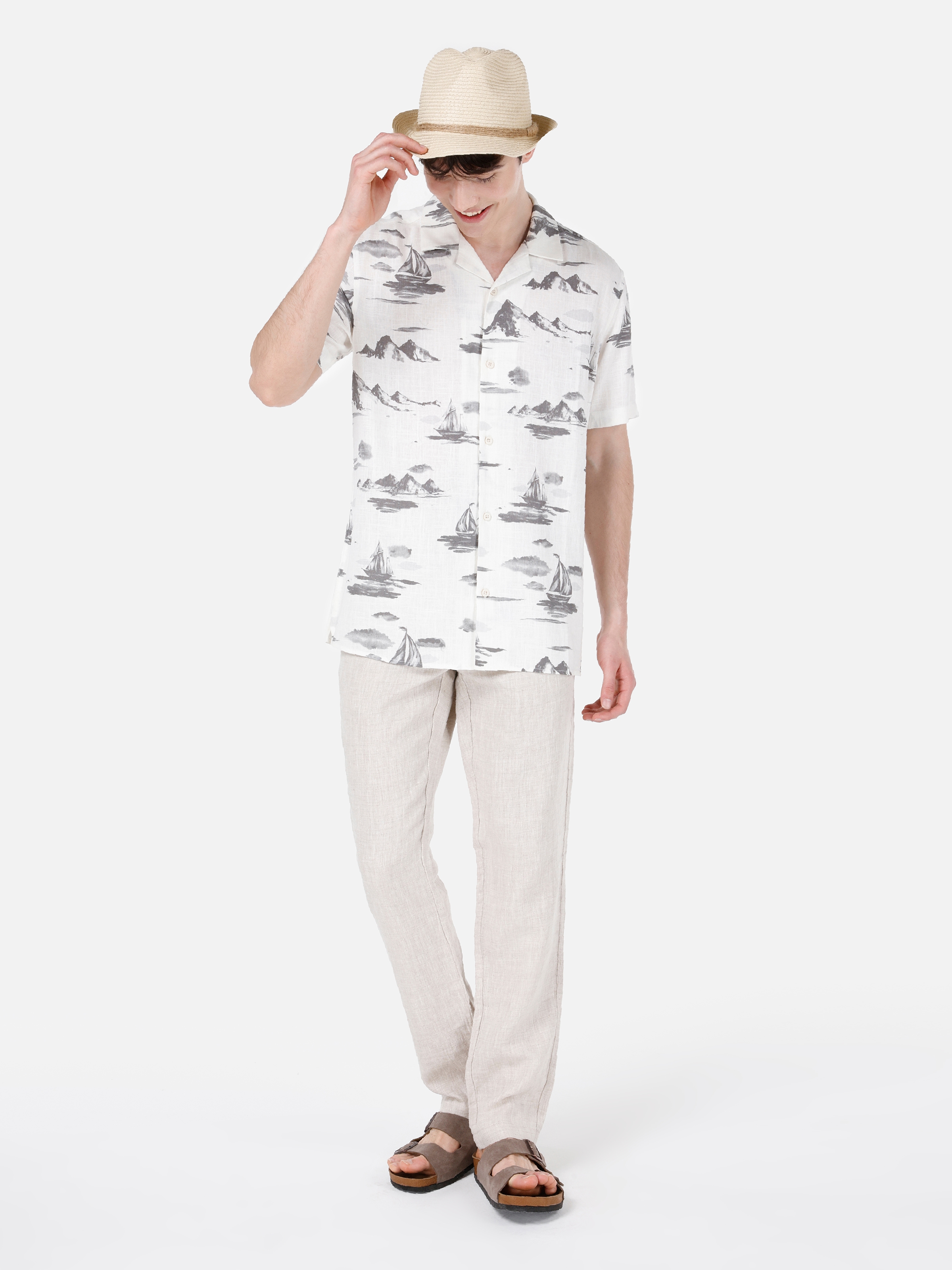 Normal Kesim Shirt Yaka Baskılı Beyaz Erkek Kısa Kol Gömlek Cl1062890