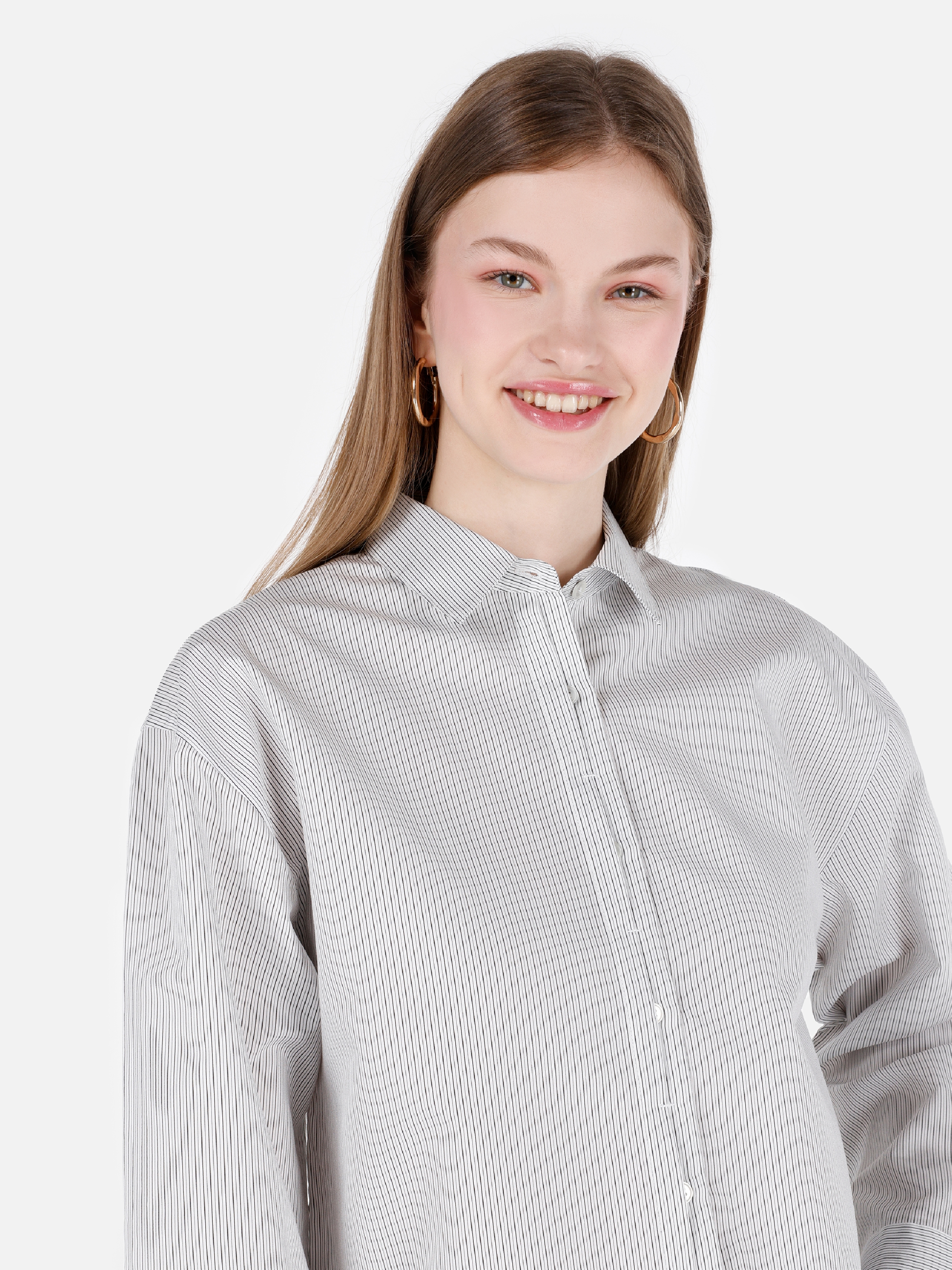 Normal Kesim Shirt Yaka Çizgili Beyaz Kadın Uzun Kol Gömlek