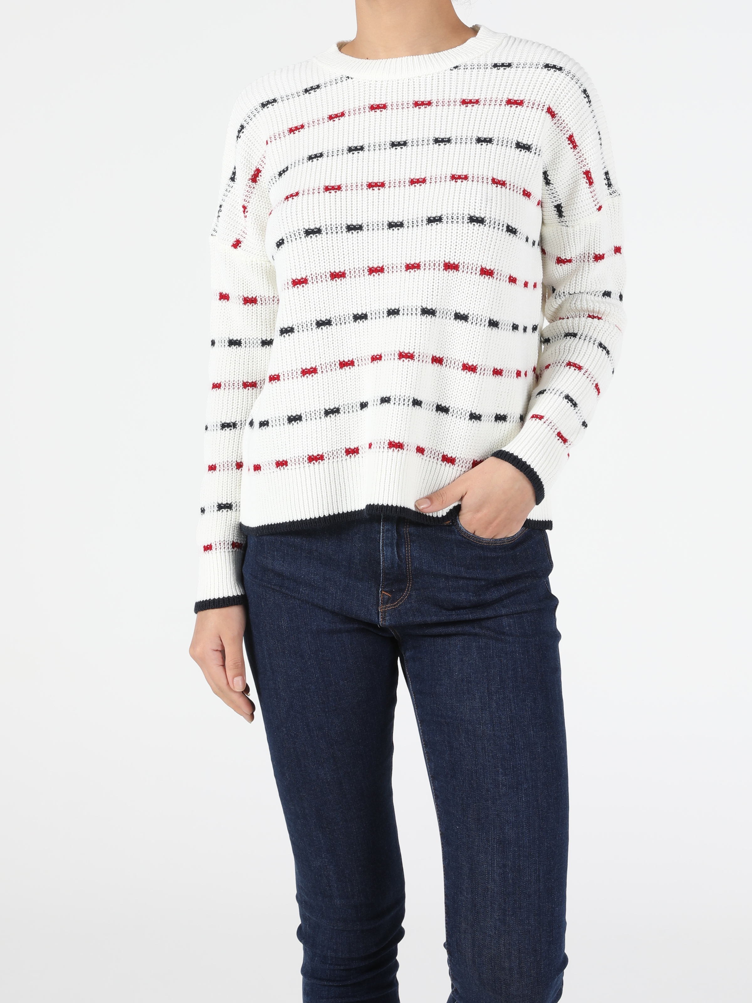 Colins Whıte Woman Sweaters. 1