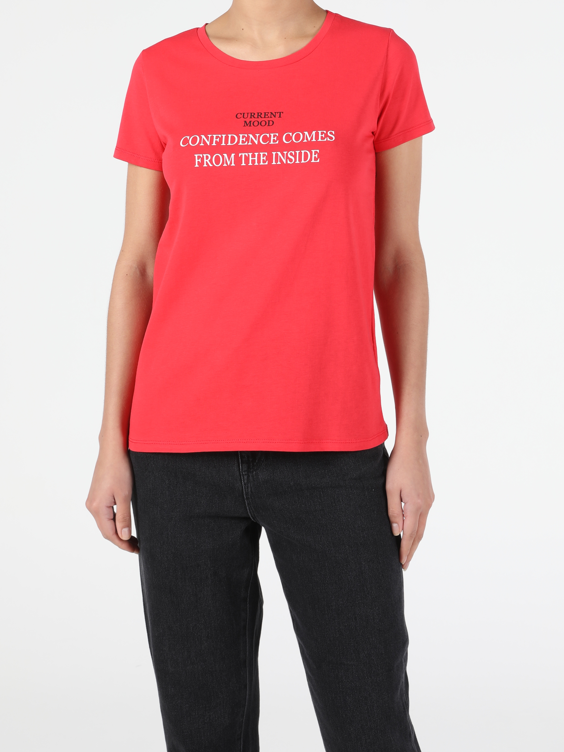 Colins Red Woman Short Sleeve Tshirt. 4