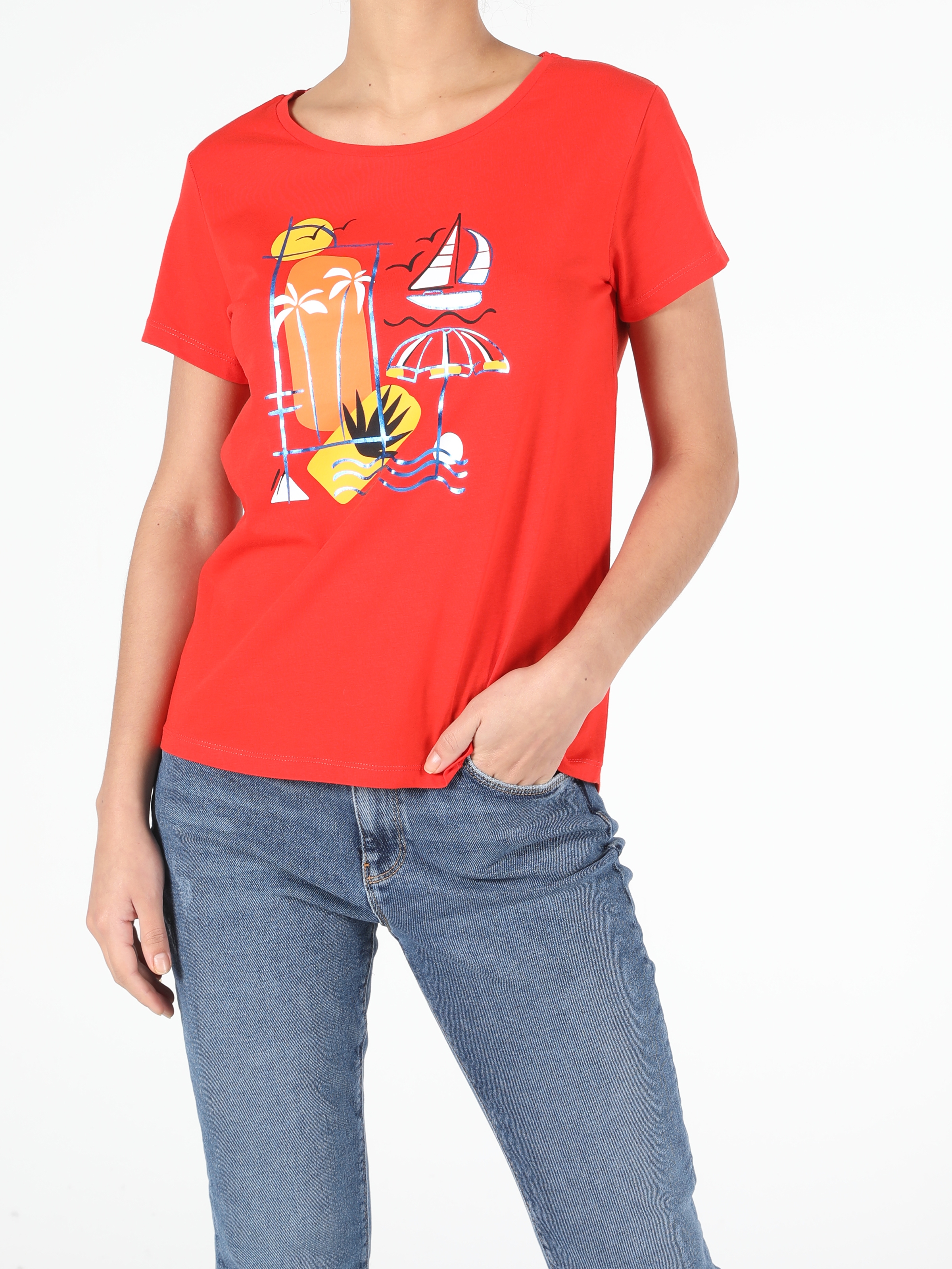Colins Red Woman Short Sleeve Tshirt. 1