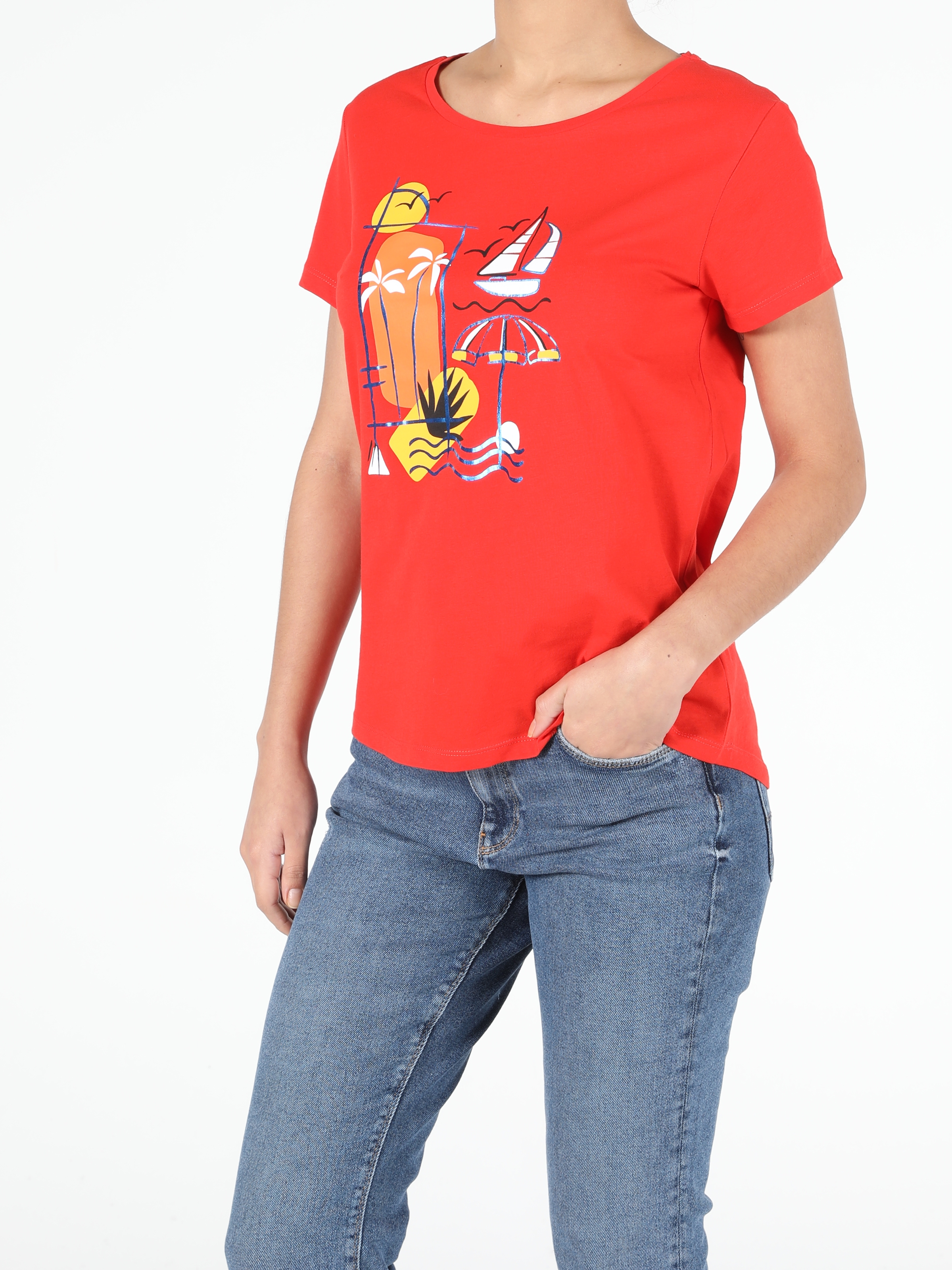 Colins Red Woman Short Sleeve Tshirt. 3