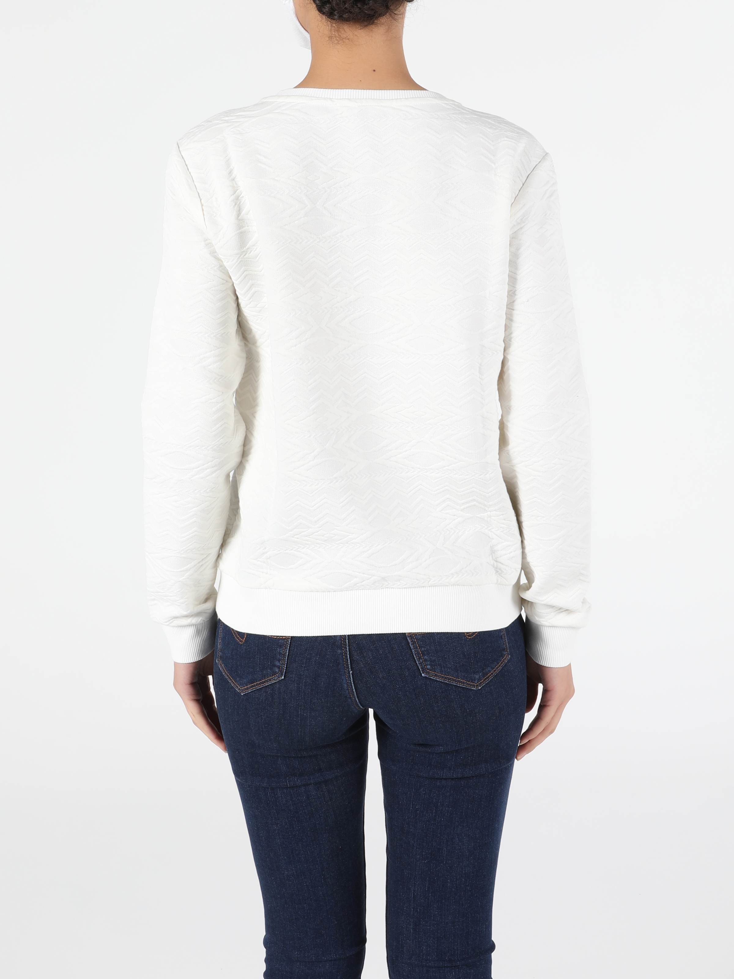 Colins Regular Fit Kadın Beyaz Sweatshirt. 2